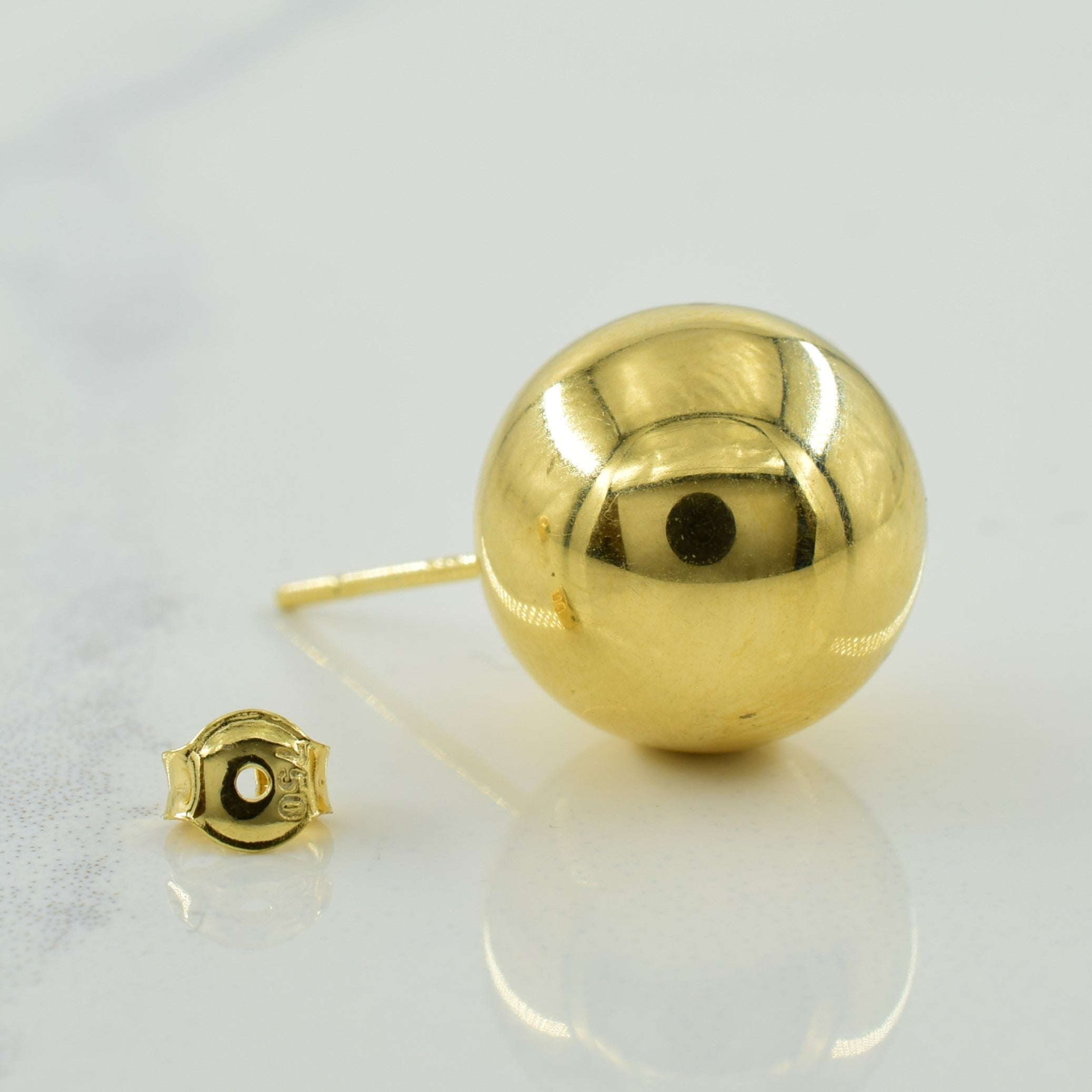 18k Yellow Gold Stud Earrings |