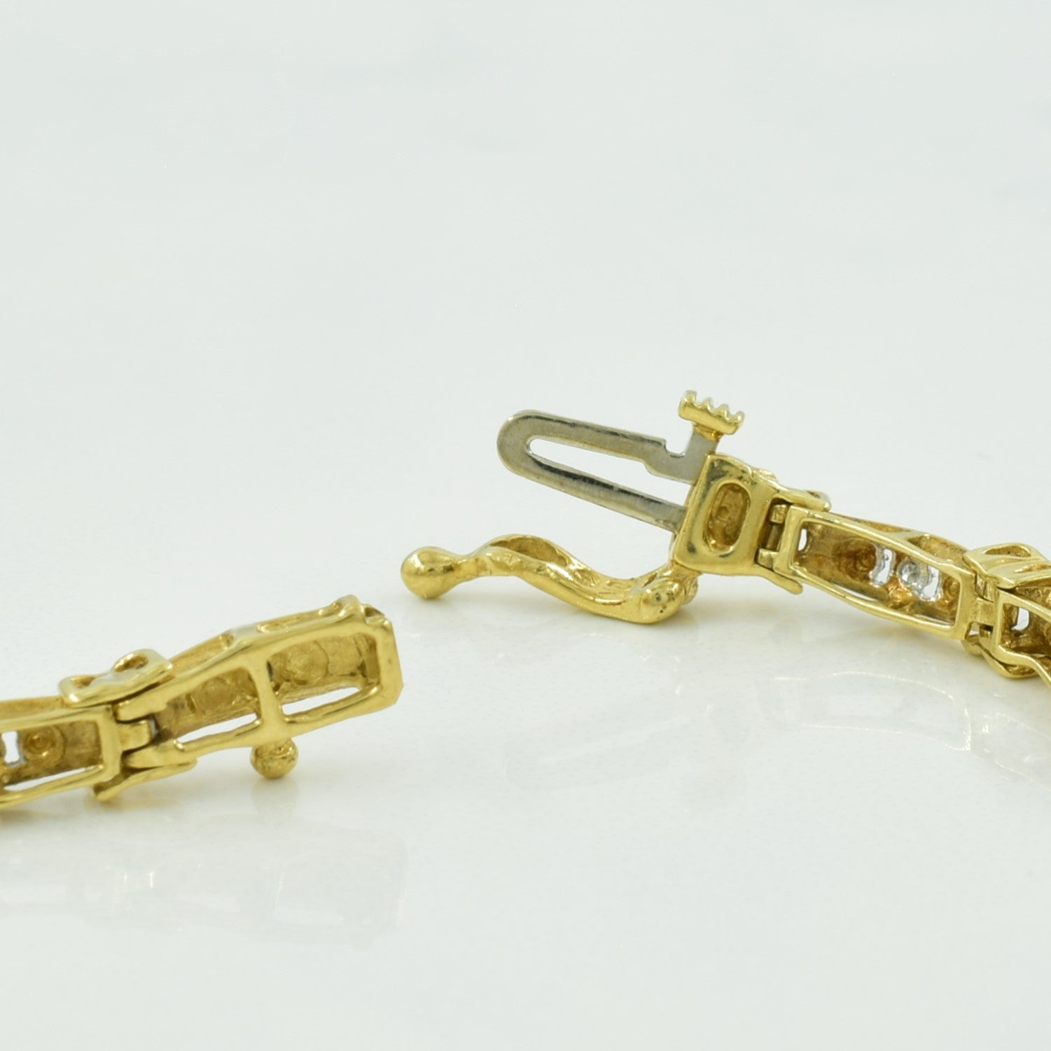 Diamond 10K Bracelet | 0.09ctw | 7" |