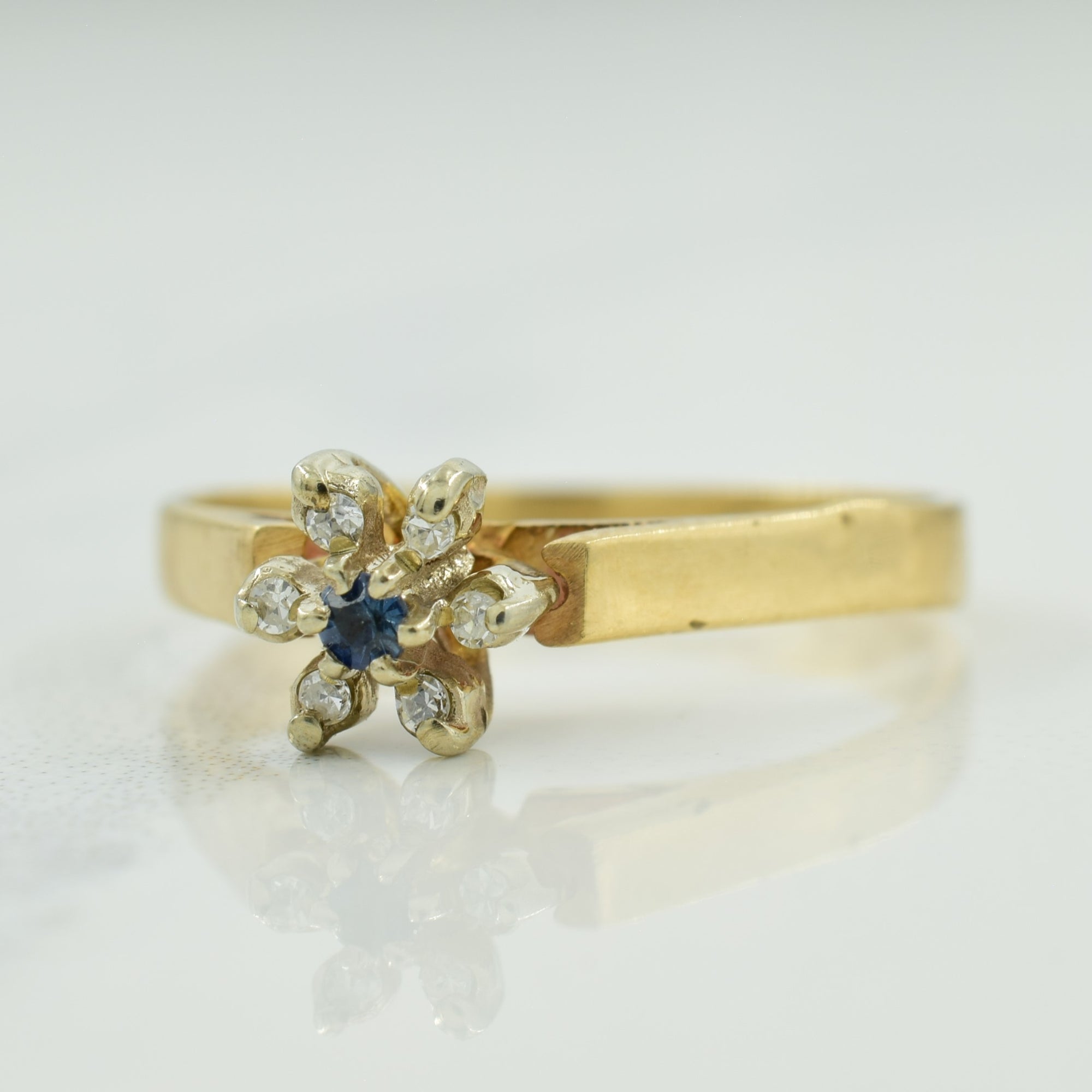Sapphire & Diamond Ring | 0.03ct, 0.03ctw | SZ 4.75 |