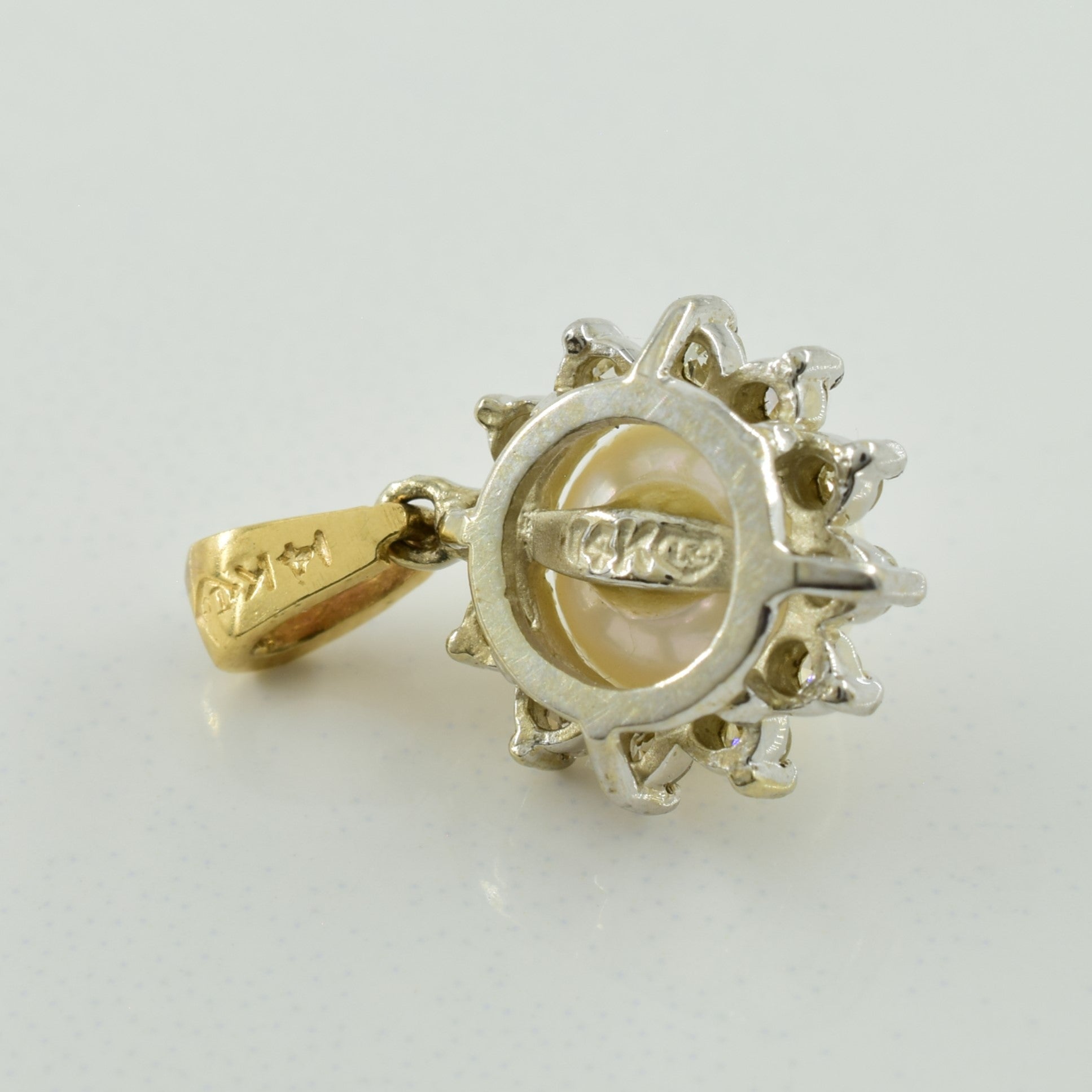 Ensemble pendentif et boucles d'oreilles halo perles et diamants | 5,00 ct, 0,38 ct |