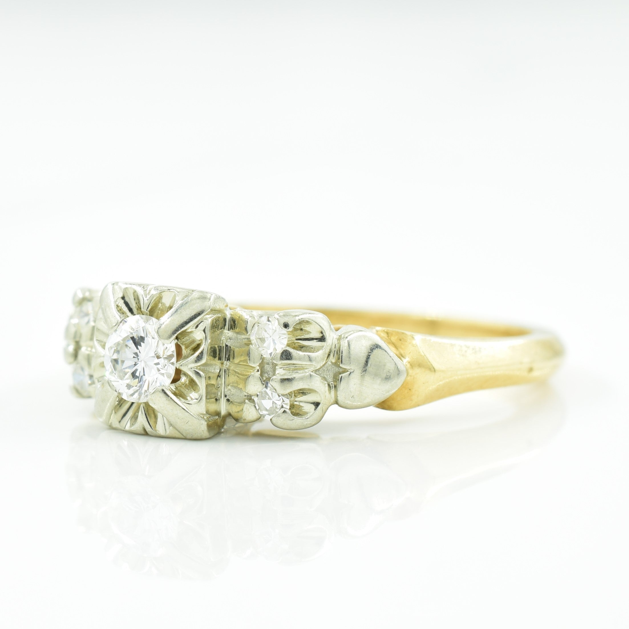 Cathedral Diamond Ring | 0.20ctw | SZ 5.75 |