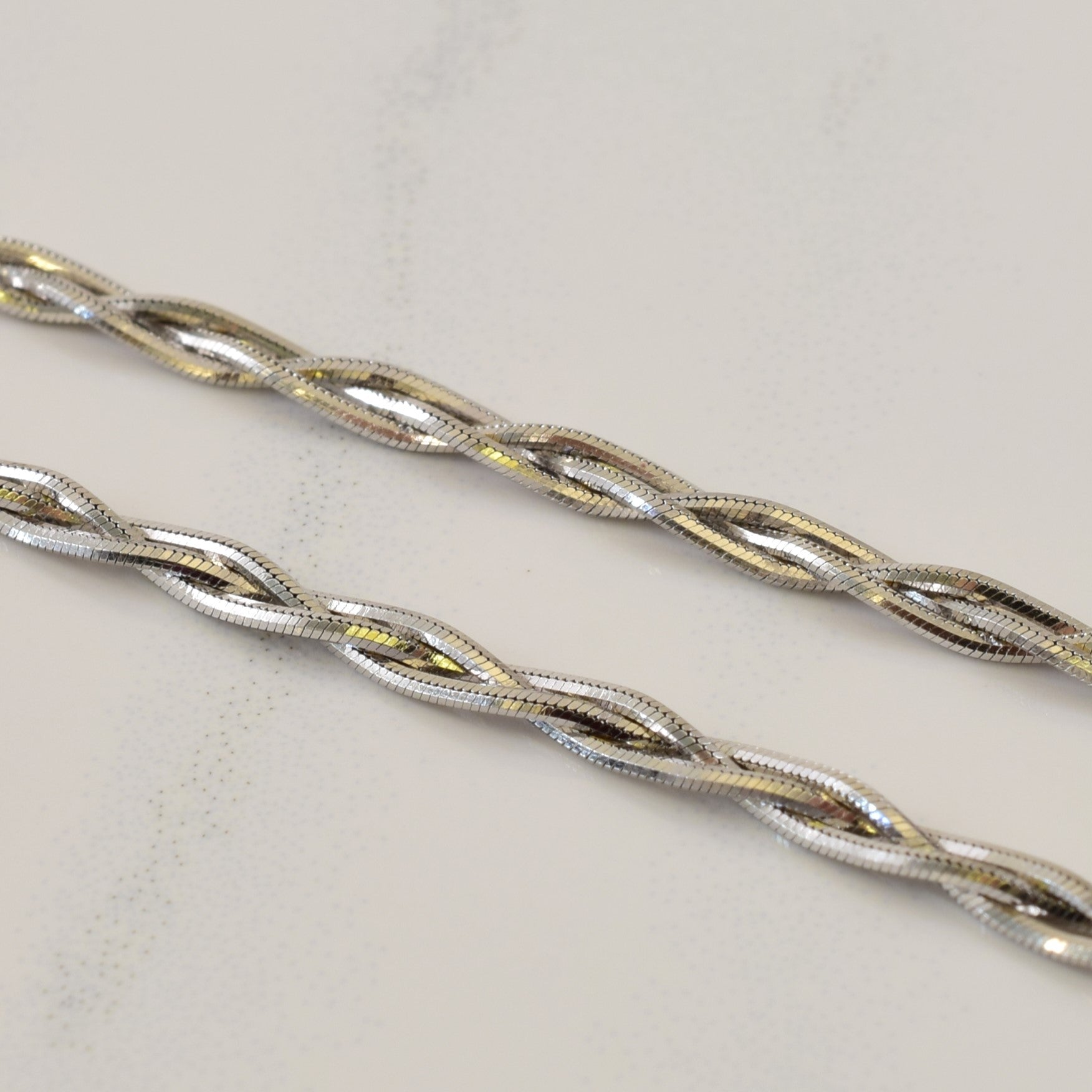 14k White Gold Twisted Chain | 14.75" |