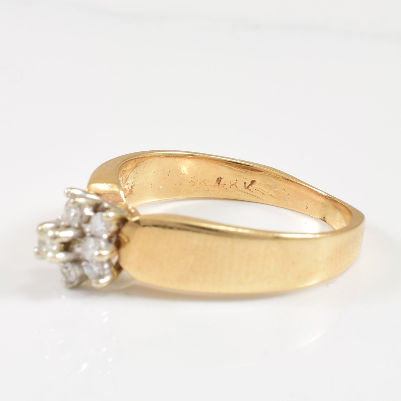 Cluster Diamond Ring | 0.11ctw | SZ 5.25 |