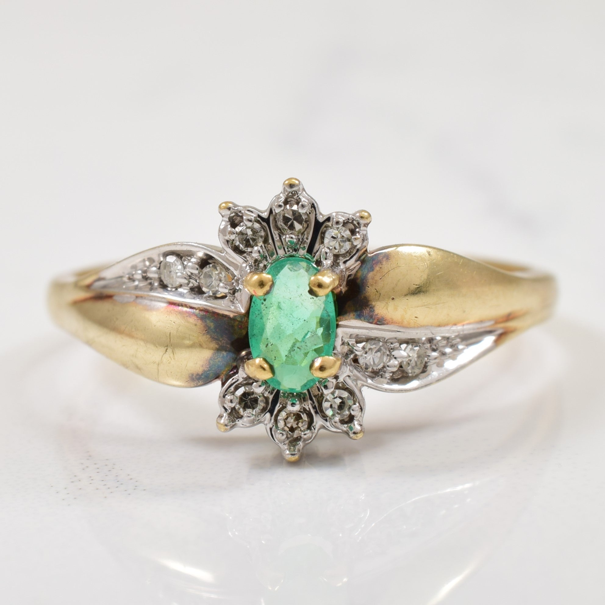 Bague émeraude et diamants | 0,26 ct, 0,05 ct au total | Taille 8,75 | 