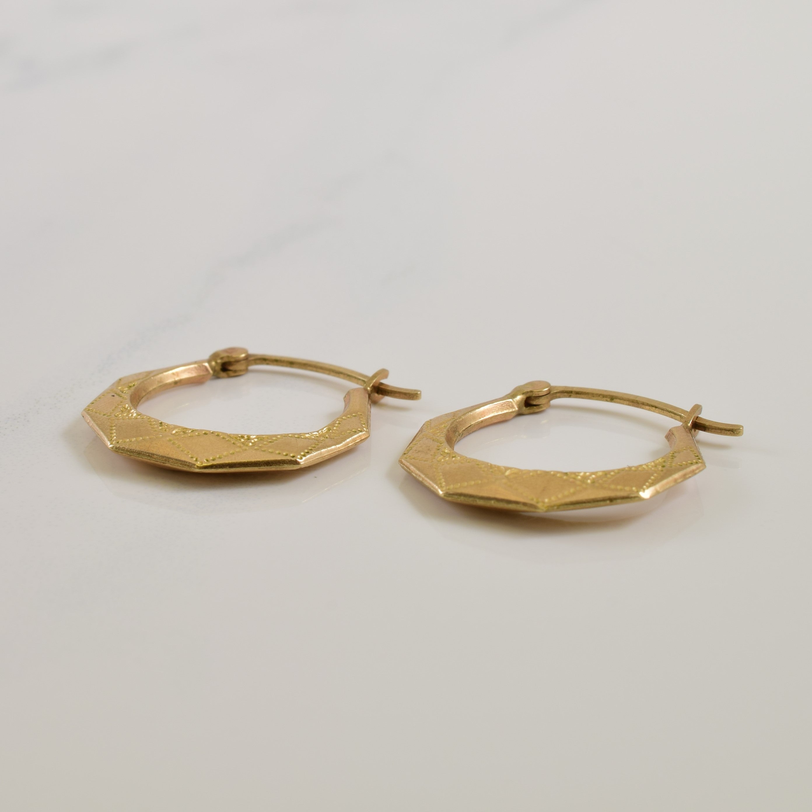 10k Yellow Gold Hoop Earrings |