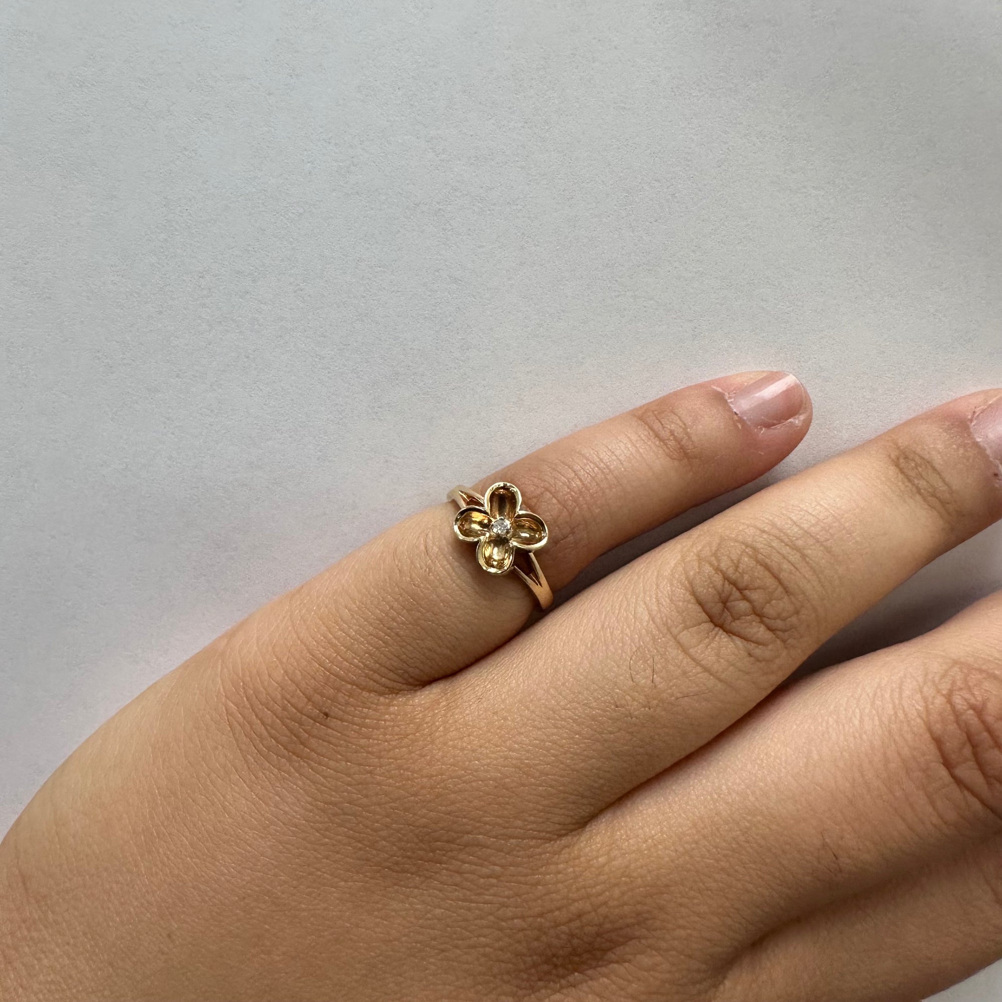 Solitaire Diamond Flower Ring | 0.02ct | SZ 4.5 |
