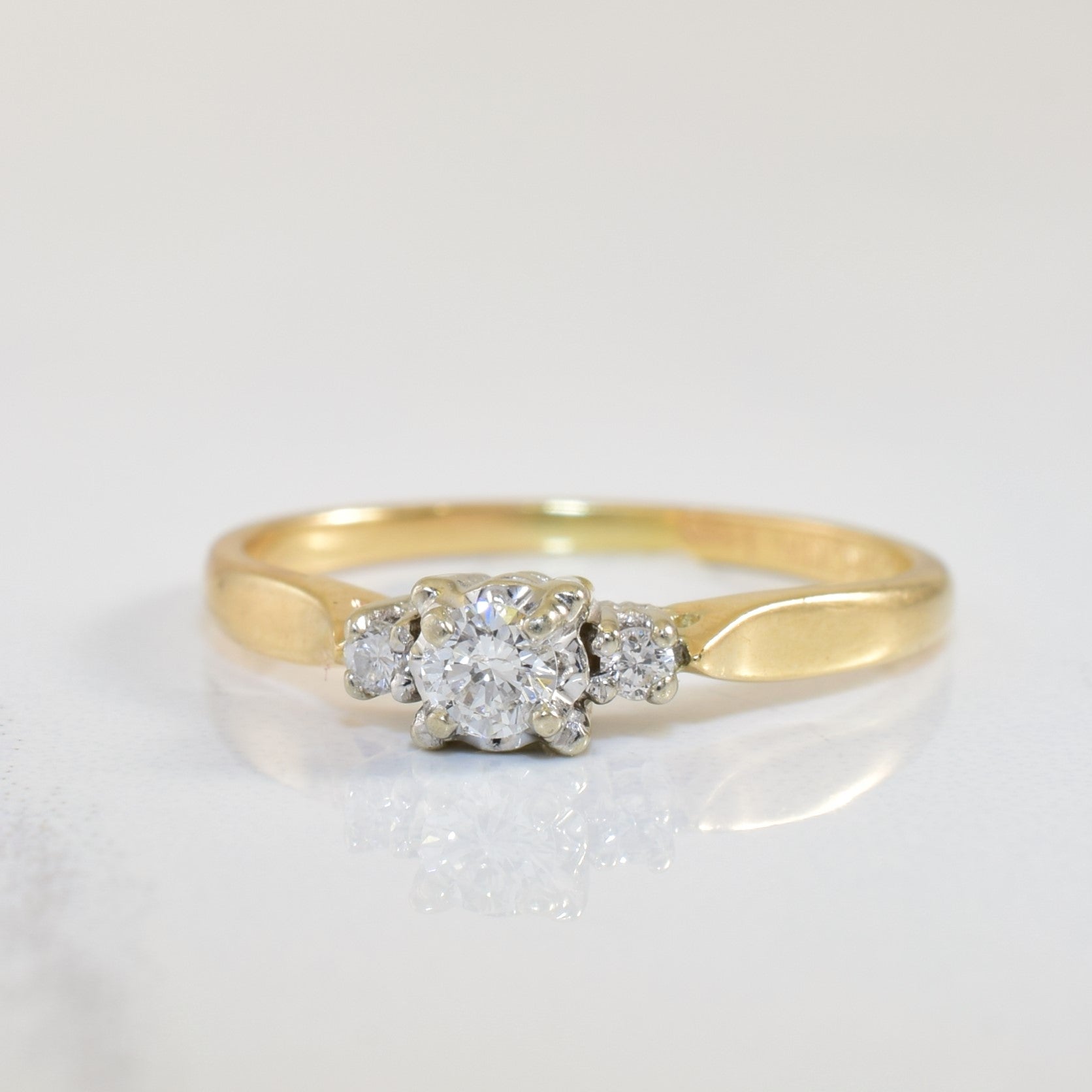 Bague trois diamants | 0,12 ct au total | Taille 5 |