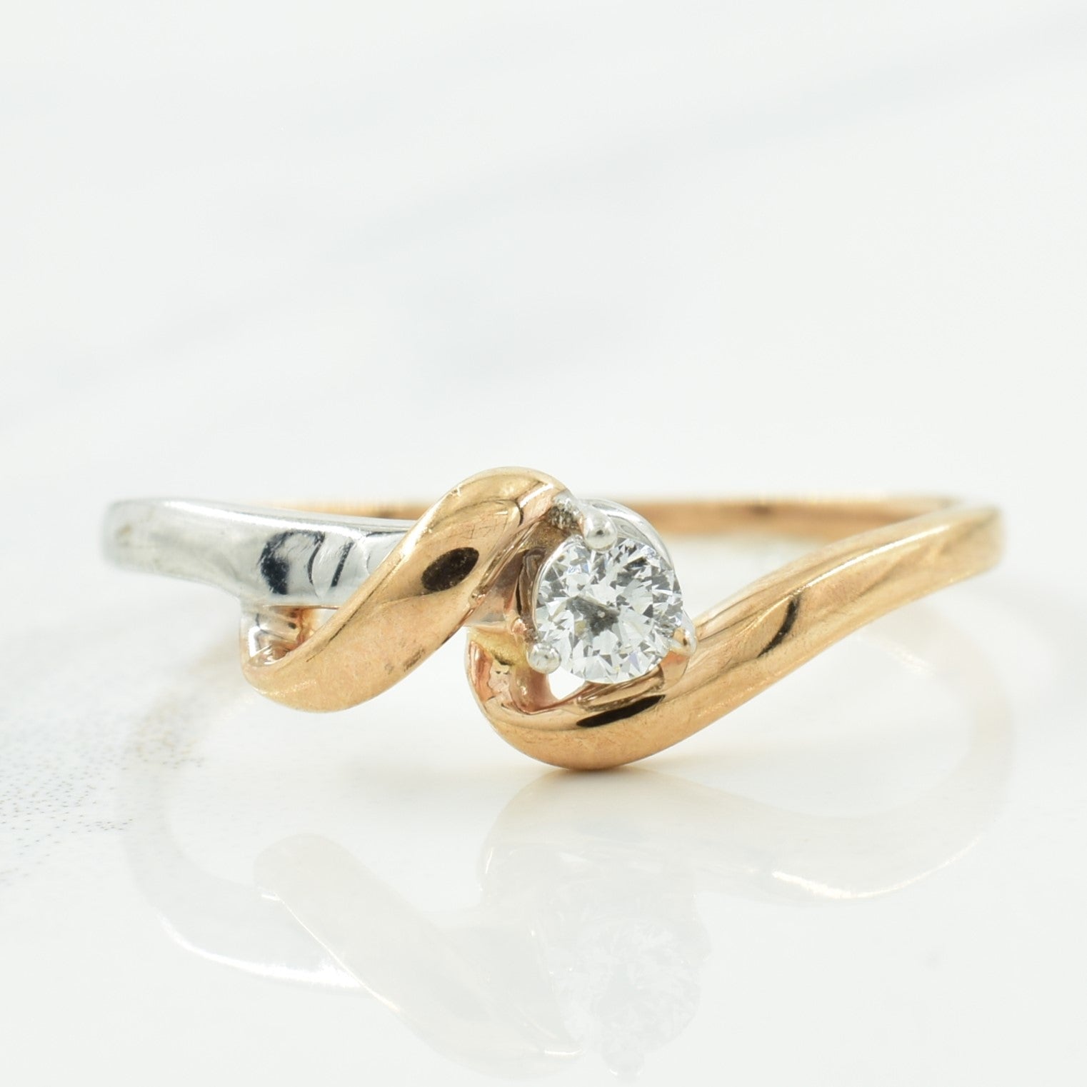 Bague solitaire diamant contourné | 0,07 ct | Taille 5,75 | 