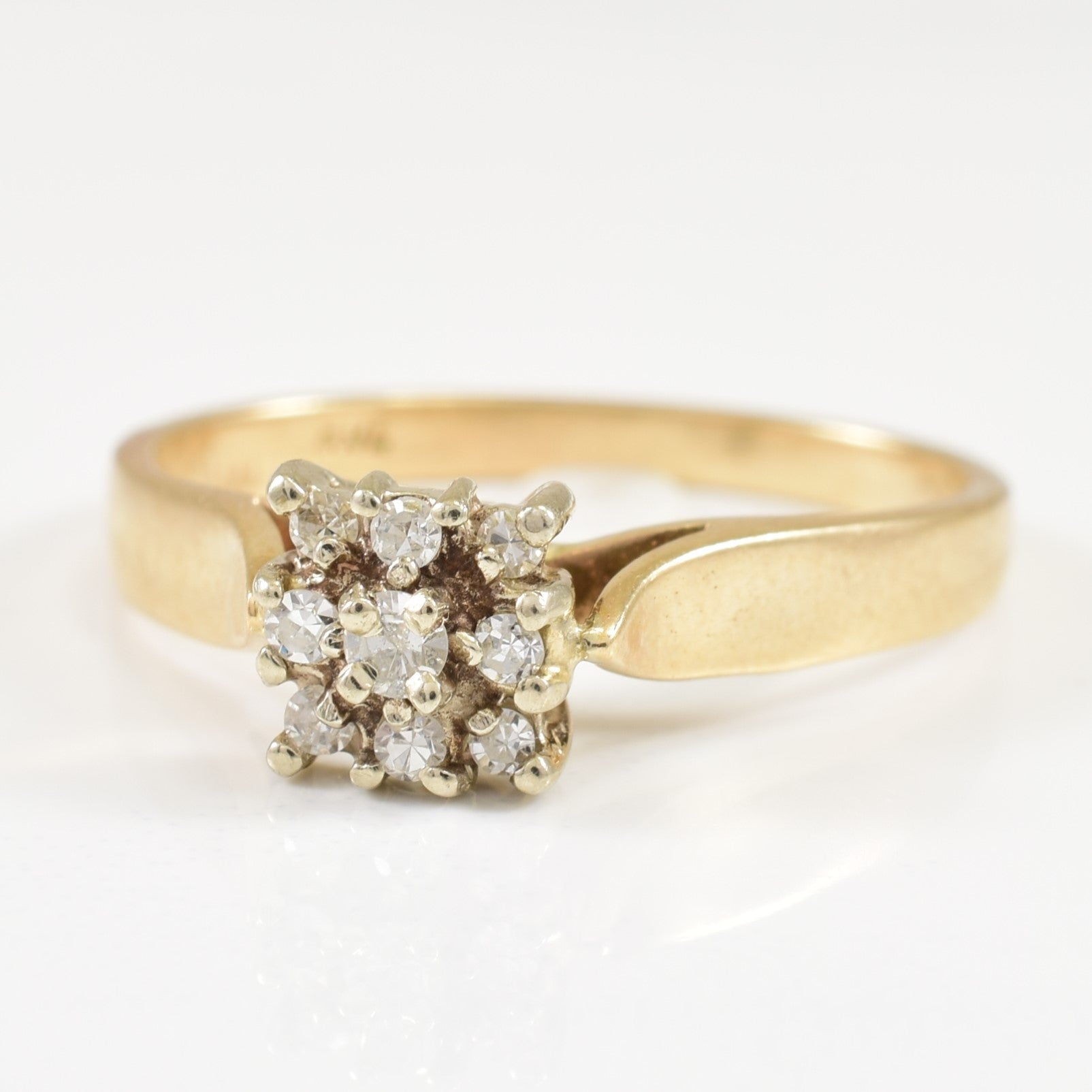 Cathedral Cluster Diamond Ring | 0.10ctw | SZ 5.5 |