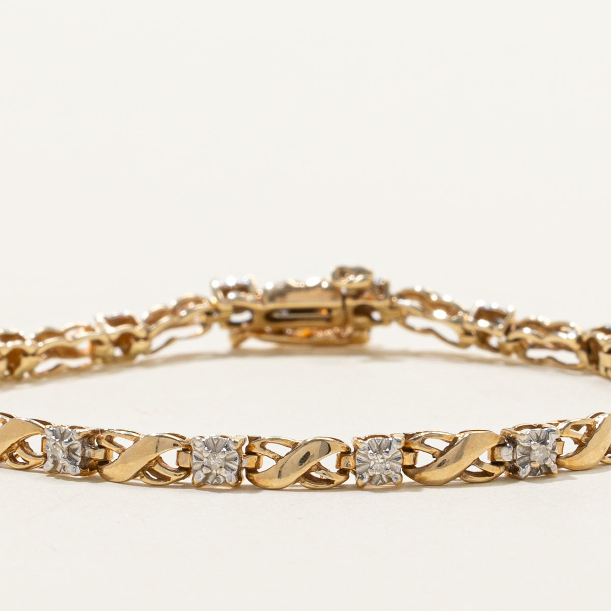 10k Illusion Set Diamond Infinity Link Bracelet | 7"