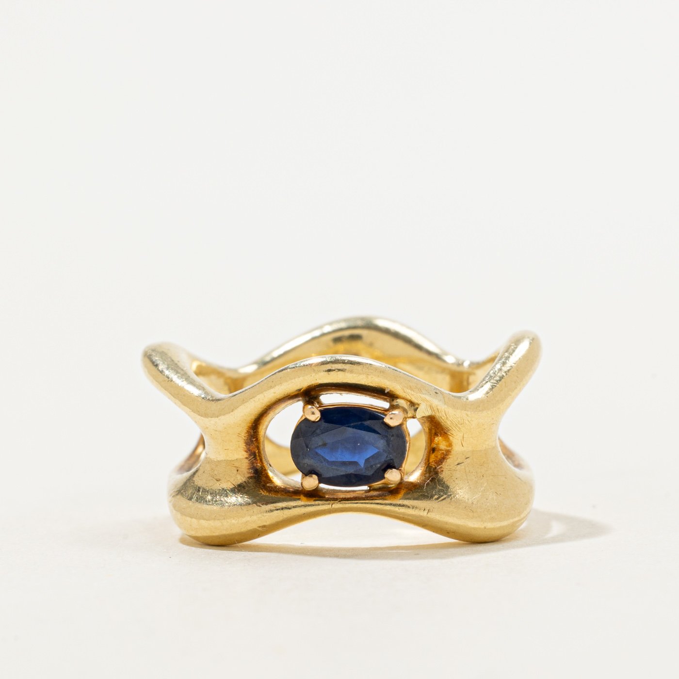 18K Ring with Sapphire