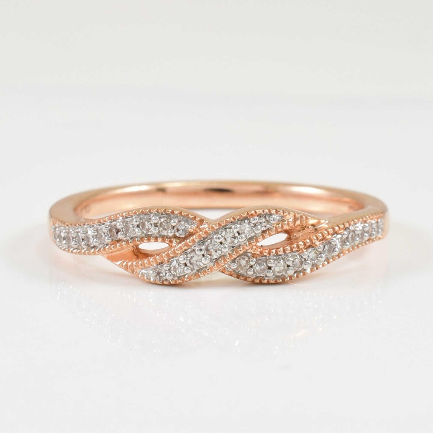 Criss Cross Diamond Ring | 0.10ctw | SZ 7.25 |