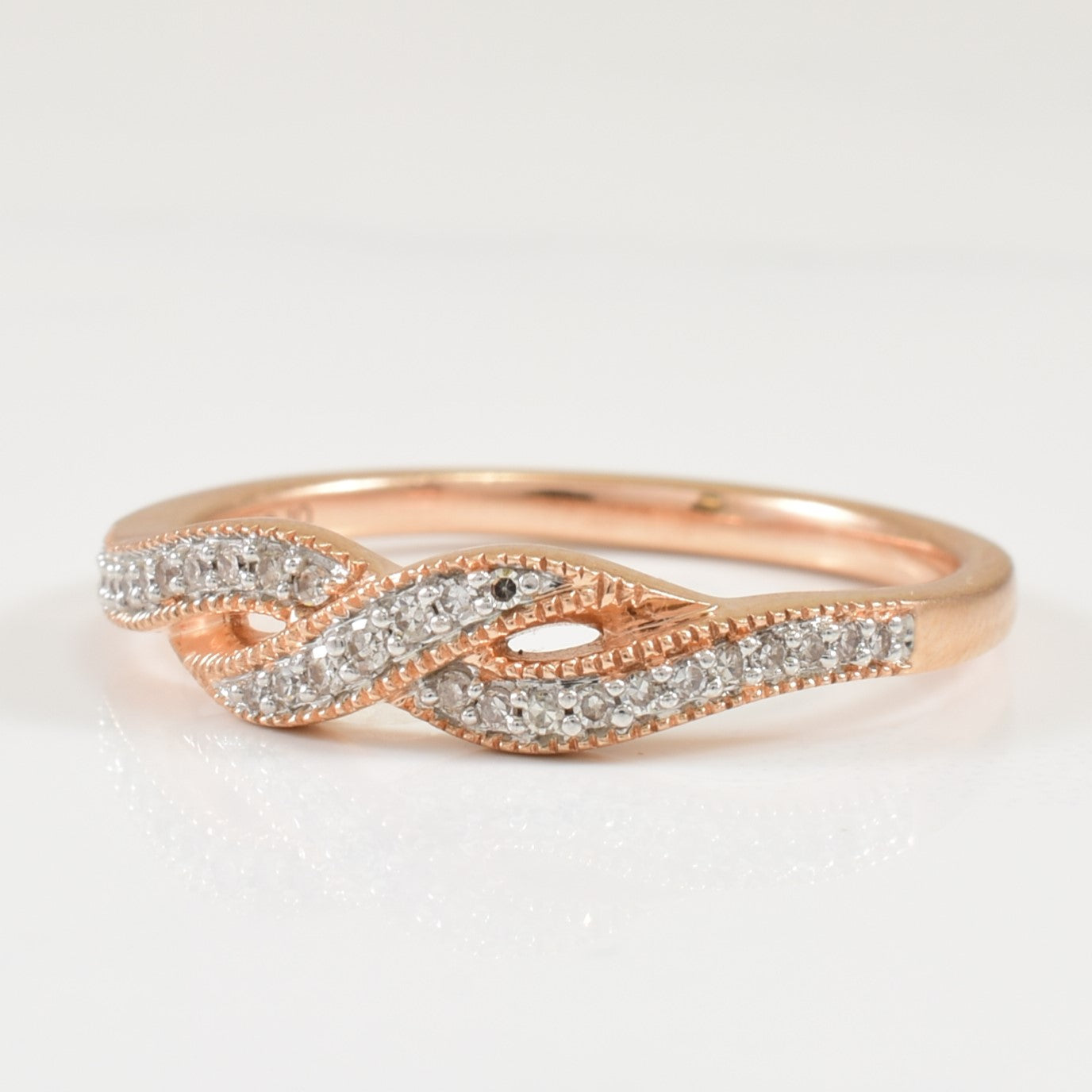 Criss Cross Diamond Ring | 0.10ctw | SZ 7.25 |