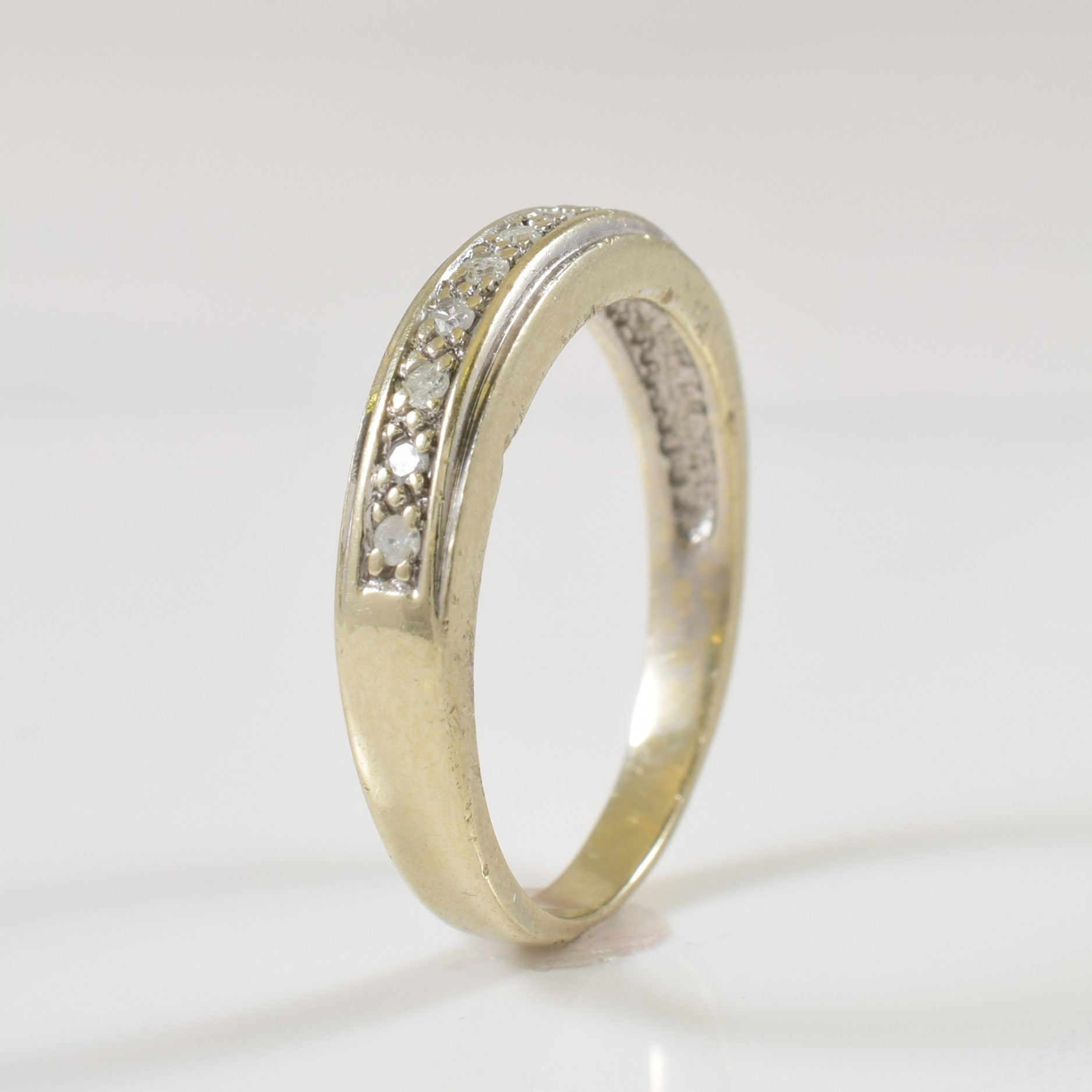 Pave Set Diamond Ring | 0.10ctw | SZ 6.75 |