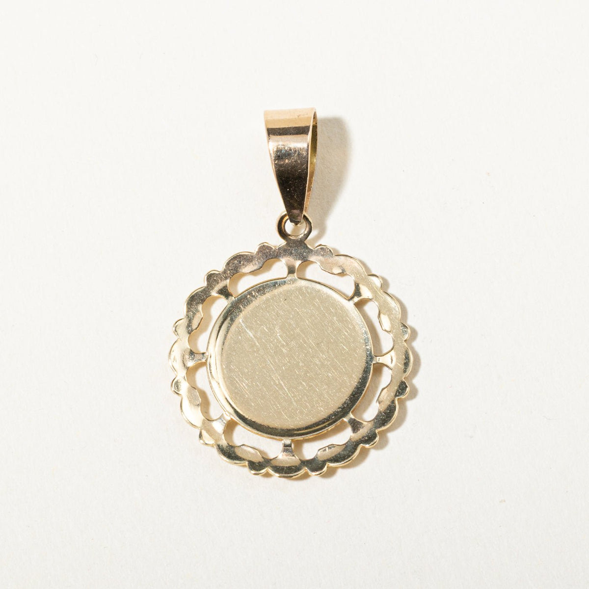 10k Yellow Gold Leo Zodiac Circle Pendant