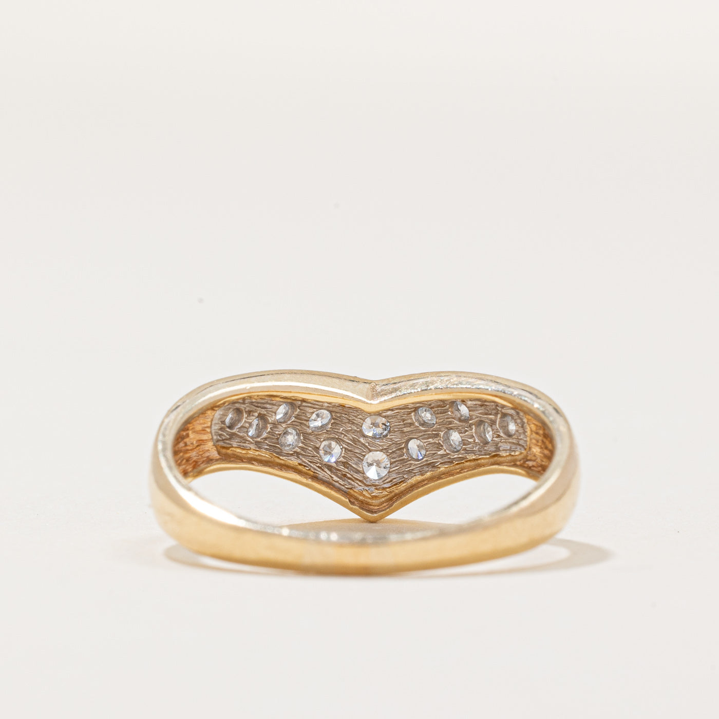 Diamond Chevron Ring | 0.25ctw | SZ 7.25 |