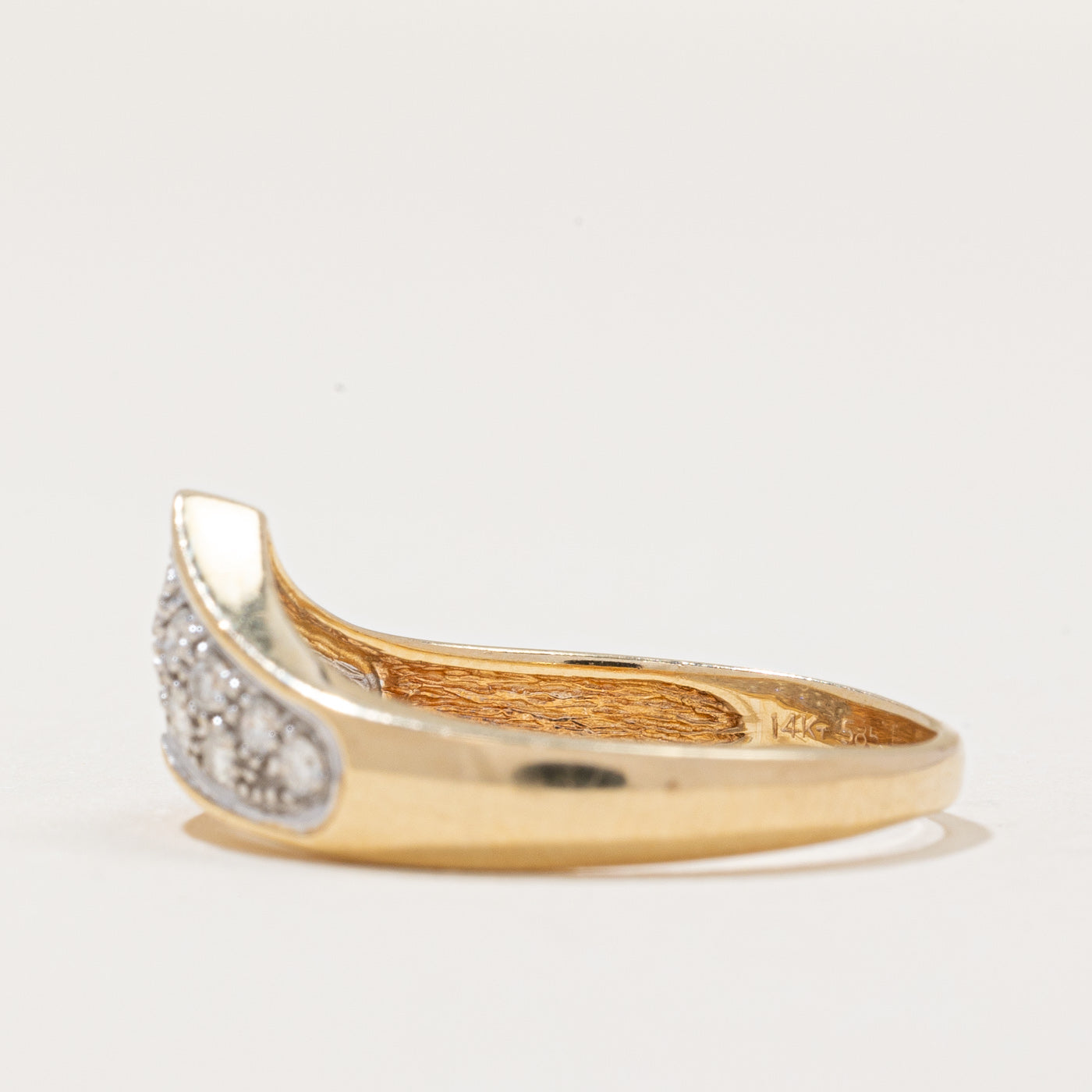 Diamond Chevron Ring | 0.25ctw | SZ 7.25 |