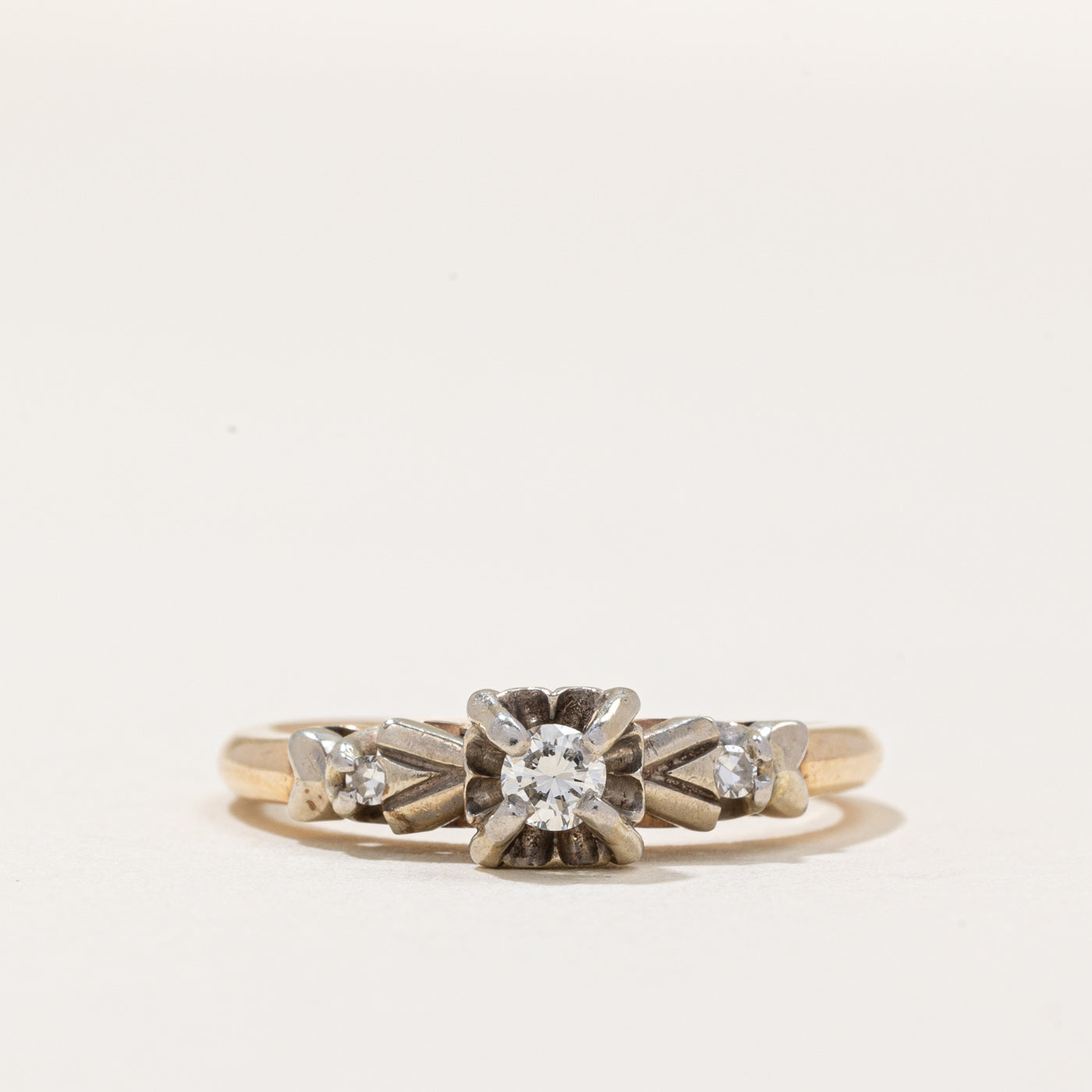 Illusion Set Diamond Ring | 0.14ctw | SZ 5.25 |