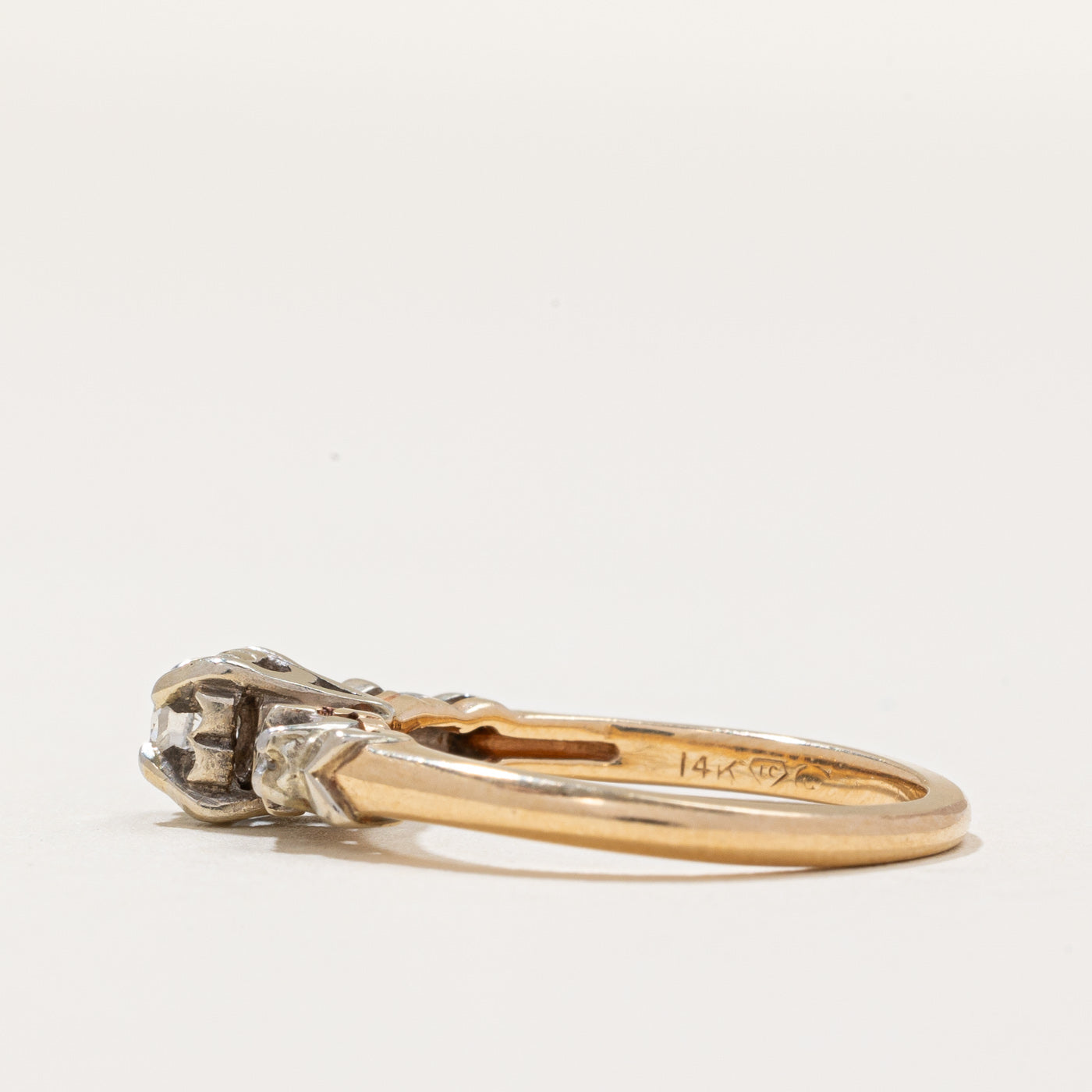 Illusion Set Diamond Ring | 0.14ctw | SZ 5.25 |