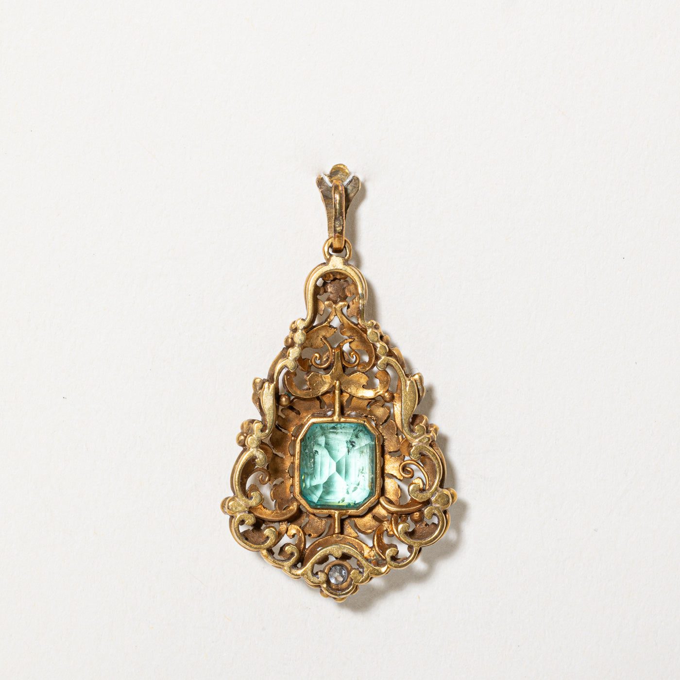 Vintage Emerald & Diamond Pendant & Earring Set | 3.71ctw, 0.19ctw |