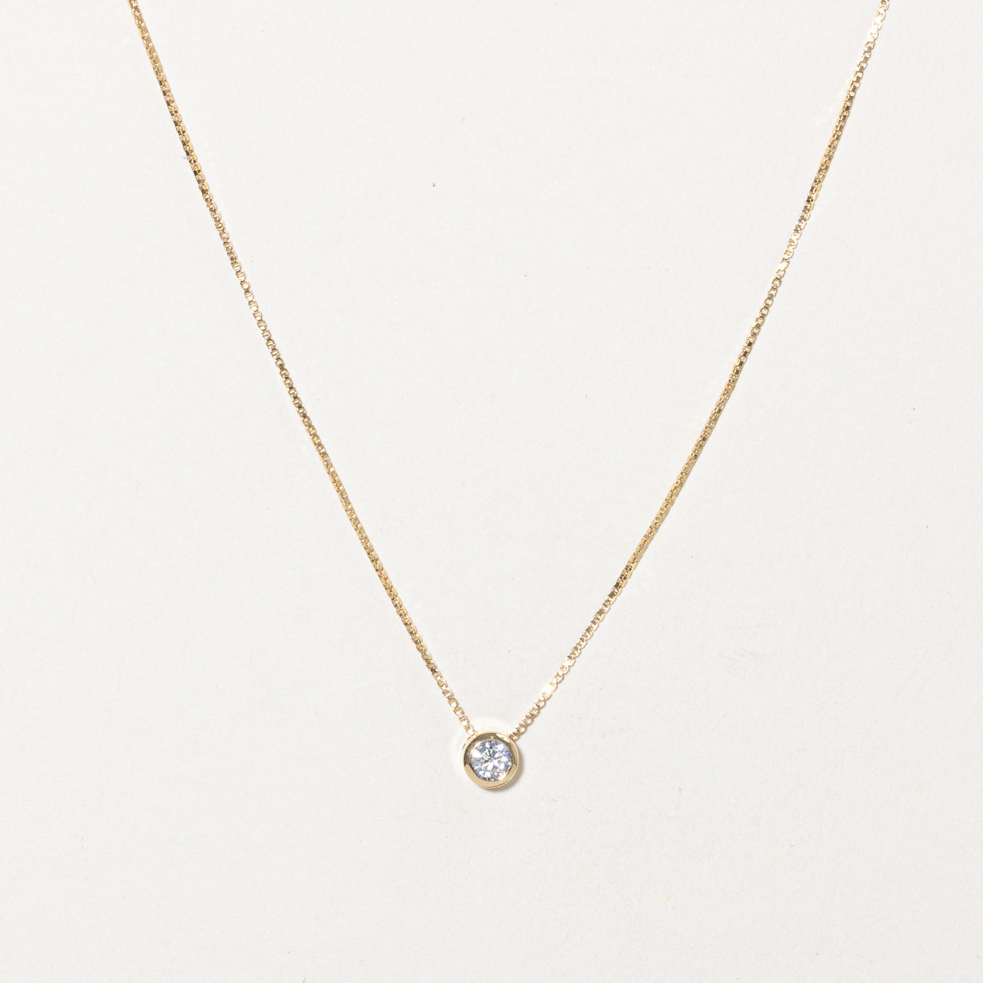 Collier serti clos de diamants | 0,15 ct | 45,7 cm | 