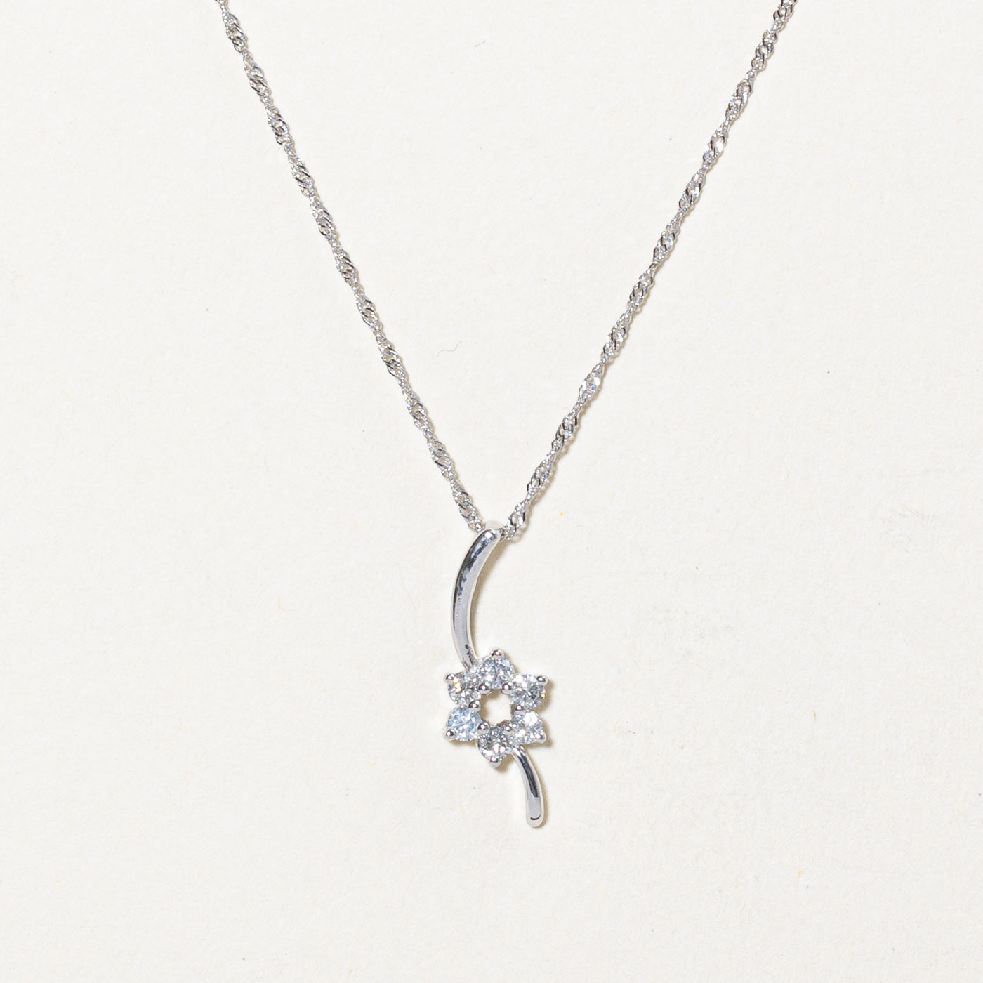 Diamond Flower Pendant Necklace | 0.18ctw | 16" |