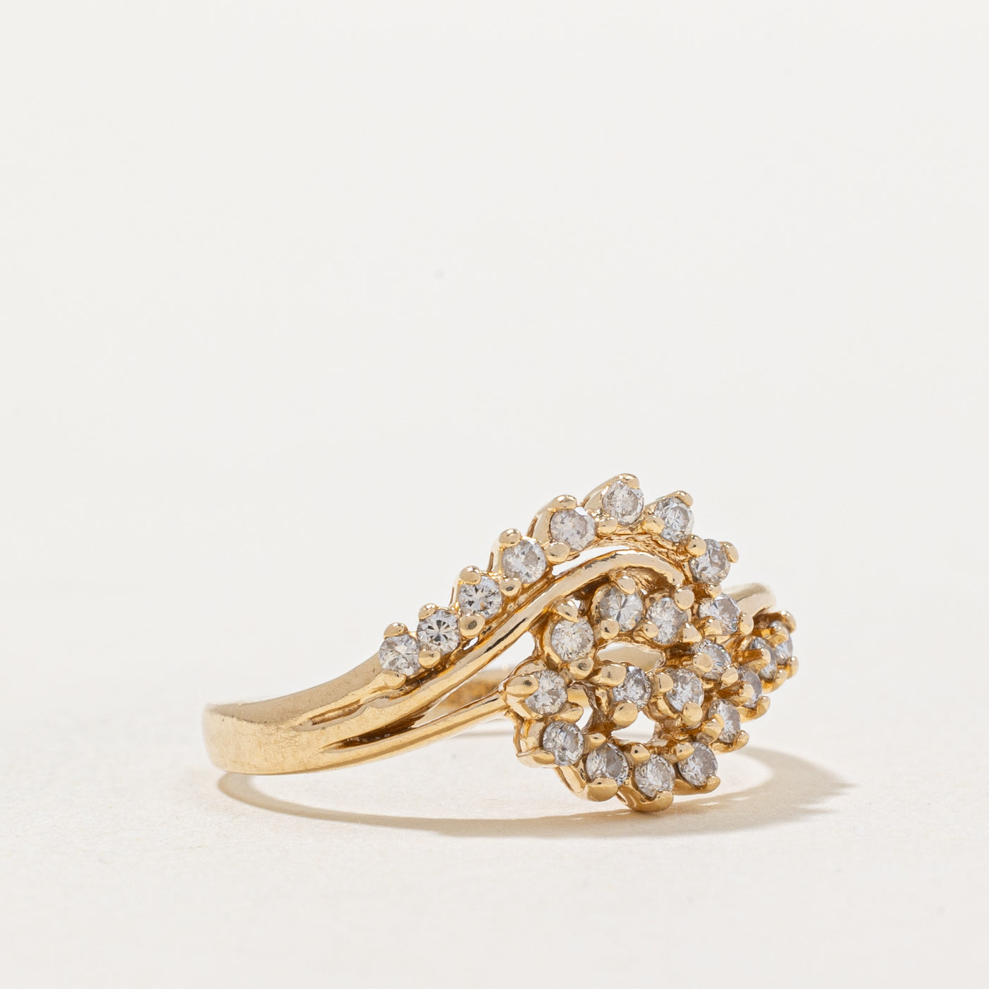 Diamond Swirl Design Ring | 0.25ctw | SZ 6.5 |