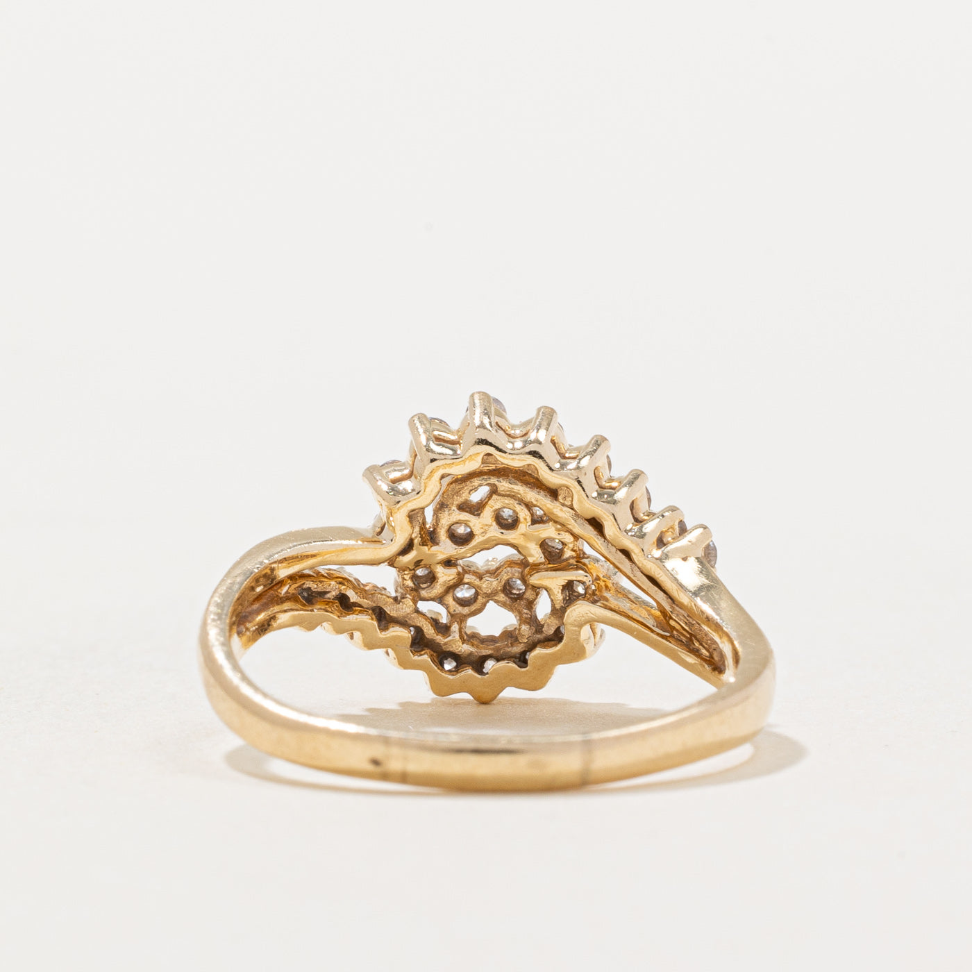 Diamond Swirl Design Ring | 0.25ctw | SZ 6.5 |