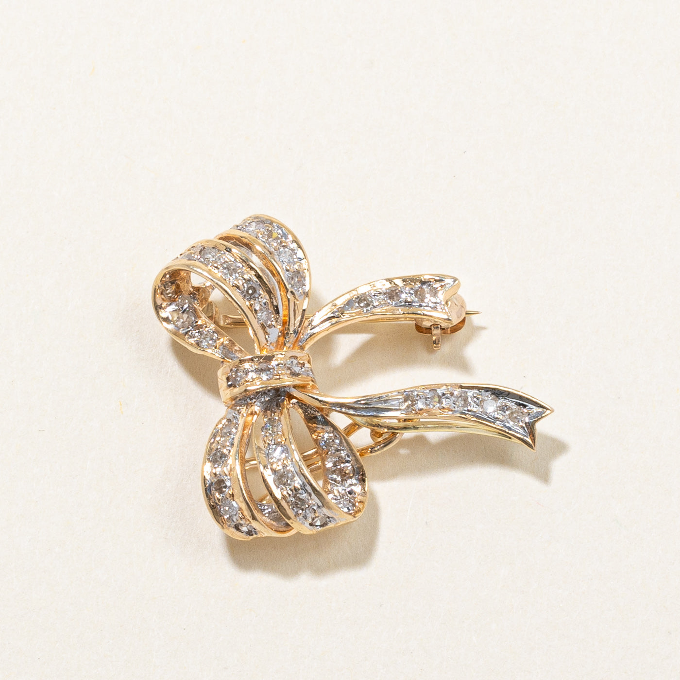 Diamond Bow Pendant Brooch | 0.25ctw |