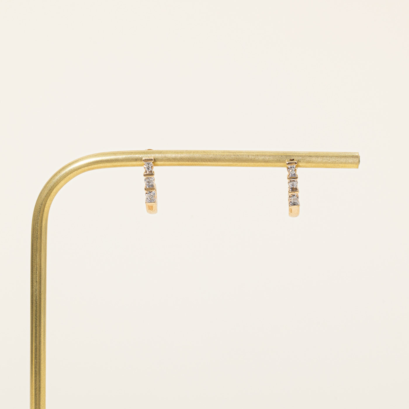 Boucles d'oreilles demi-huggie en diamant | 0,06 ct | 