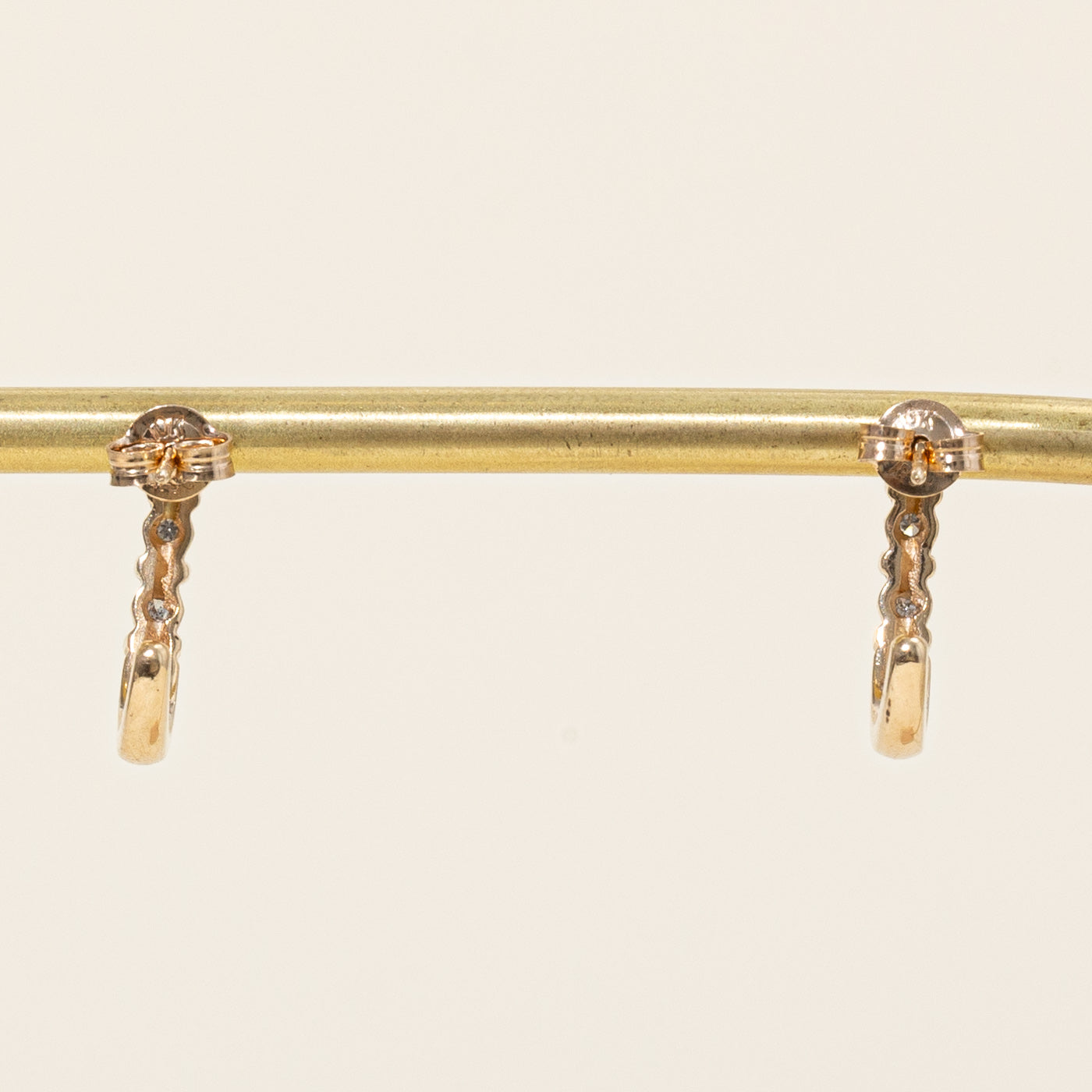 Boucles d'oreilles demi-huggie en diamant | 0,06 ct | 