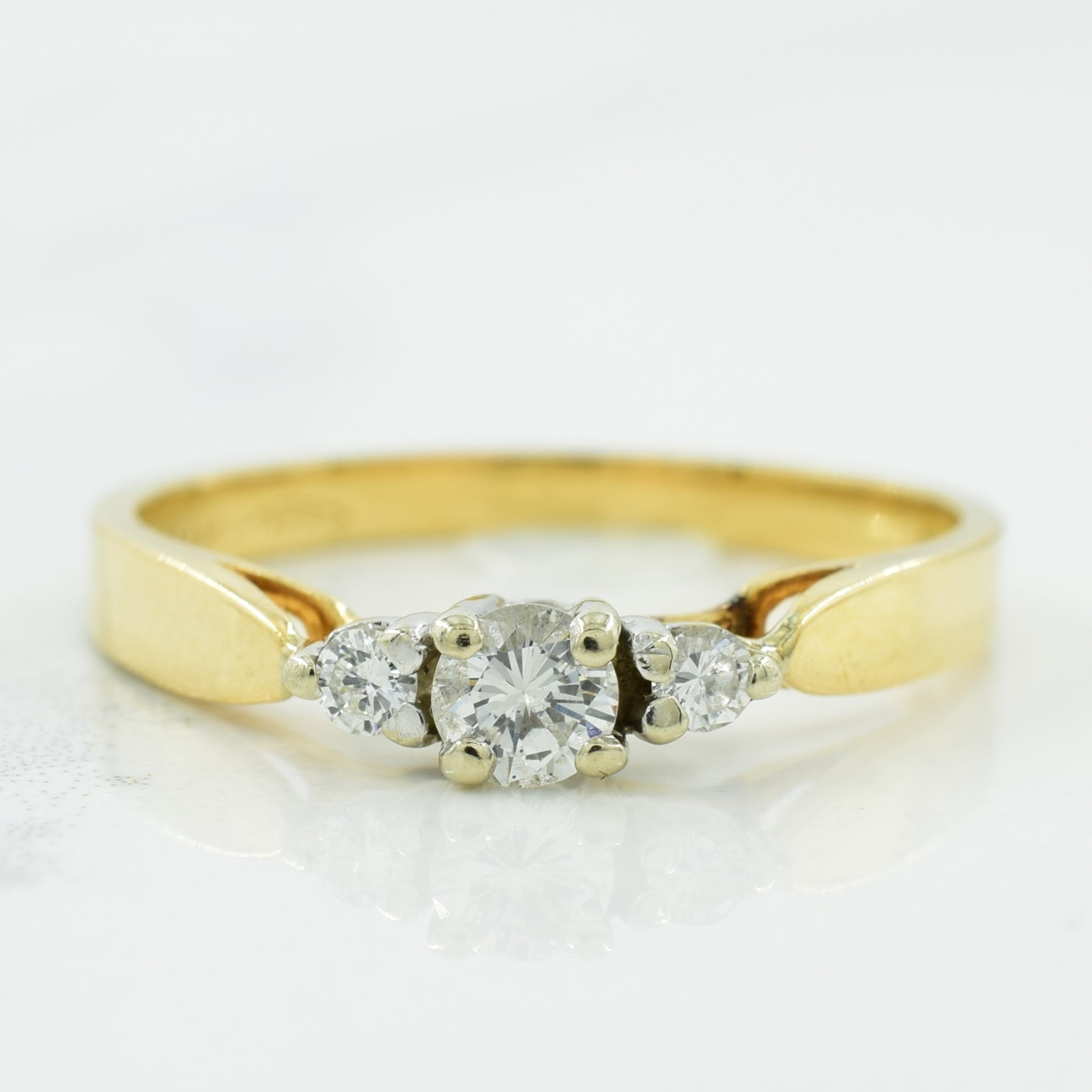 Three Stone Diamond Ring | 0.20ctw | SZ 6.25 |