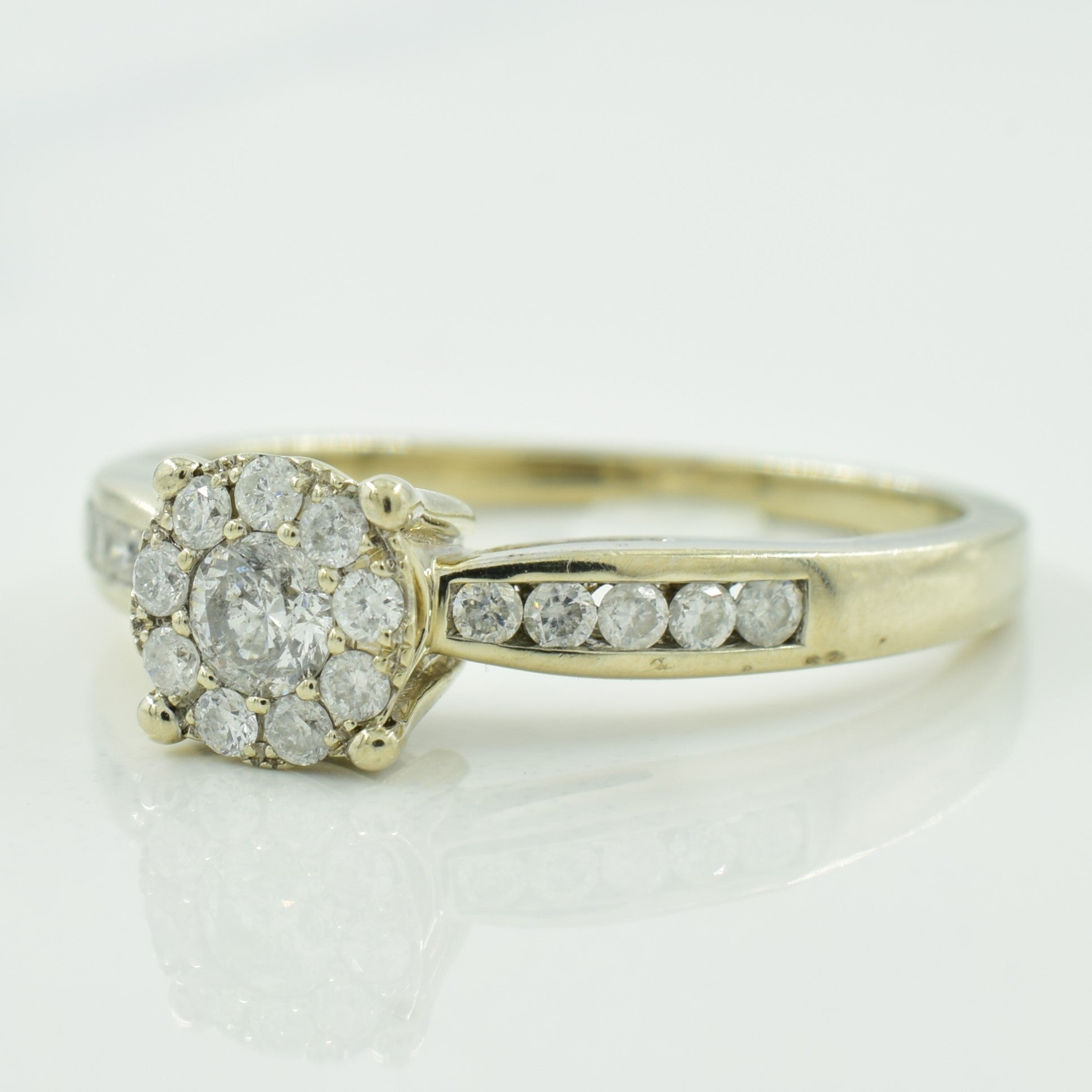 Halo Set Diamond Ring | 0.30ctw | SZ 6.75 |