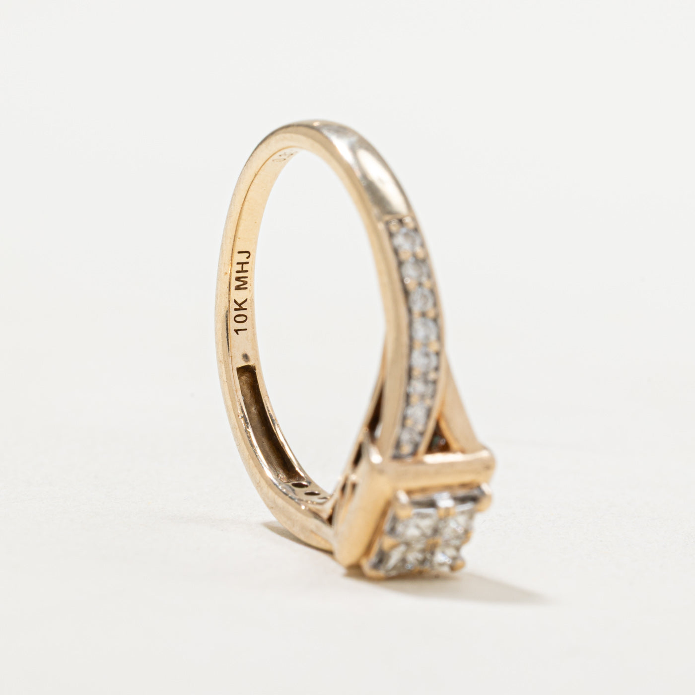 Diamond Grid Tapered Ring | 0.33ctw | SZ 7.25