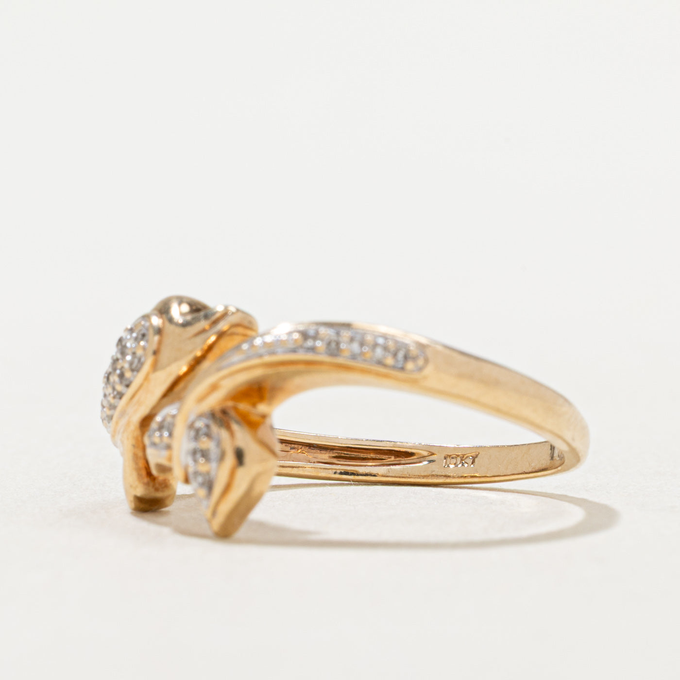 Diamond Dolphin Ring | 0.10ctw | SZ 7.5