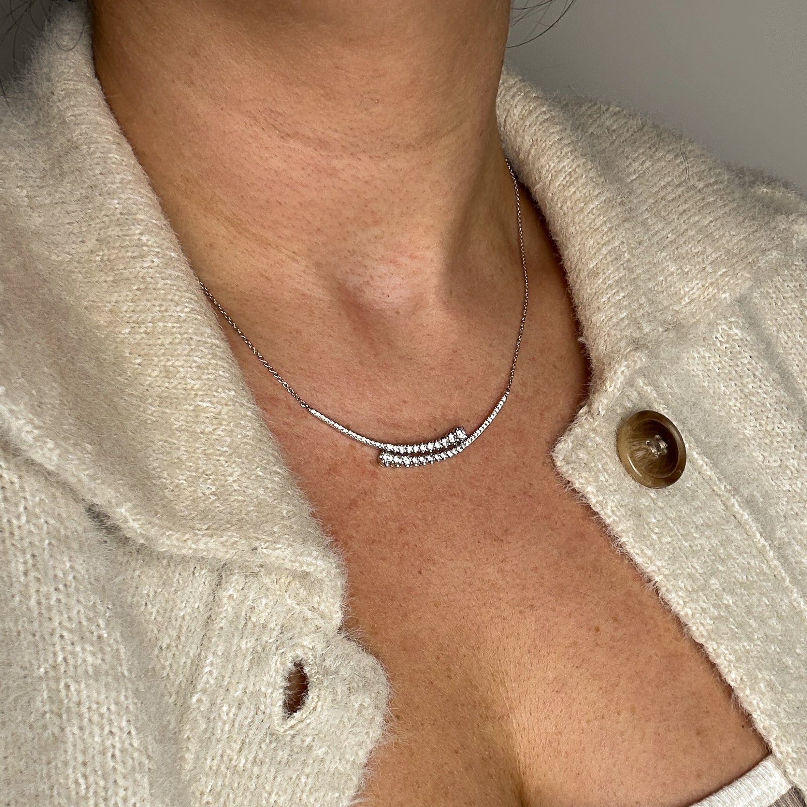 Collier pendentif en forme de cuillère avec diamants | 0,92 ct | 45,7 cm | 