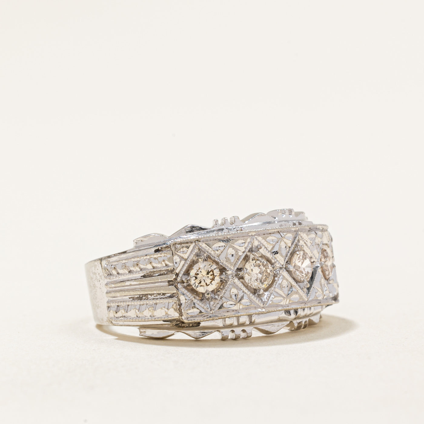 Illusion Set Diamond Ring | 0.32ctw | SZ 7.75 |