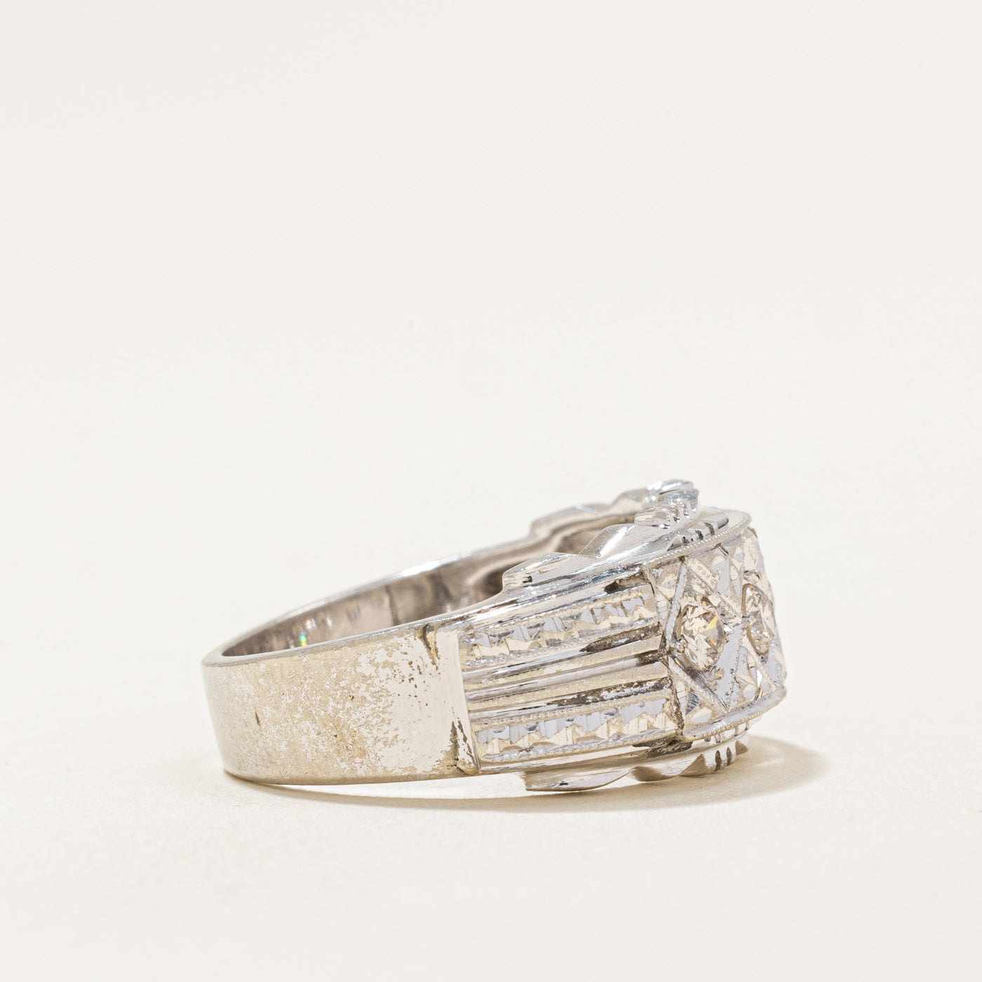 Illusion Set Diamond Ring | 0.32ctw | SZ 7.75 |