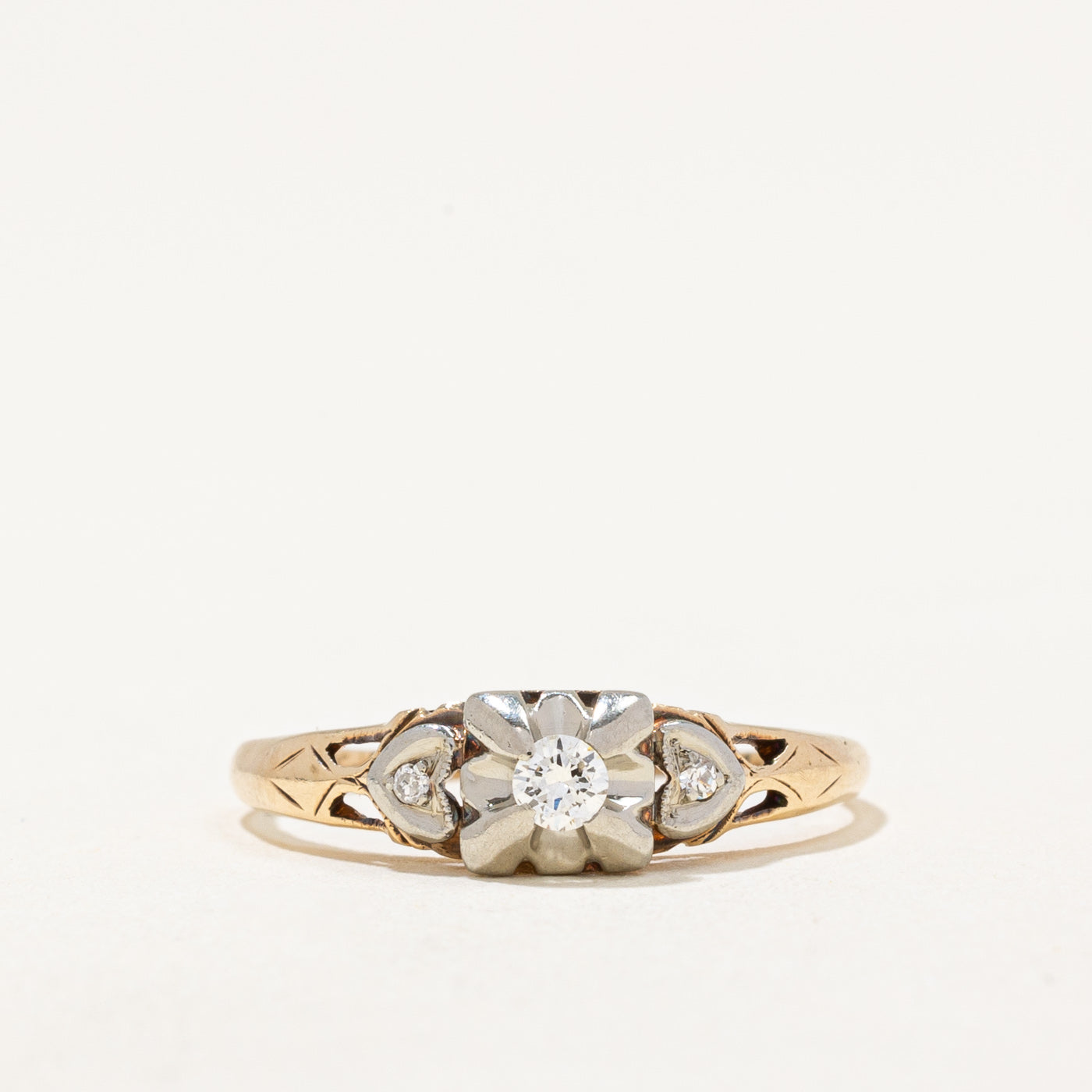 Illusion Set Diamond Ring | 0.07ctw | SZ 4.75 |