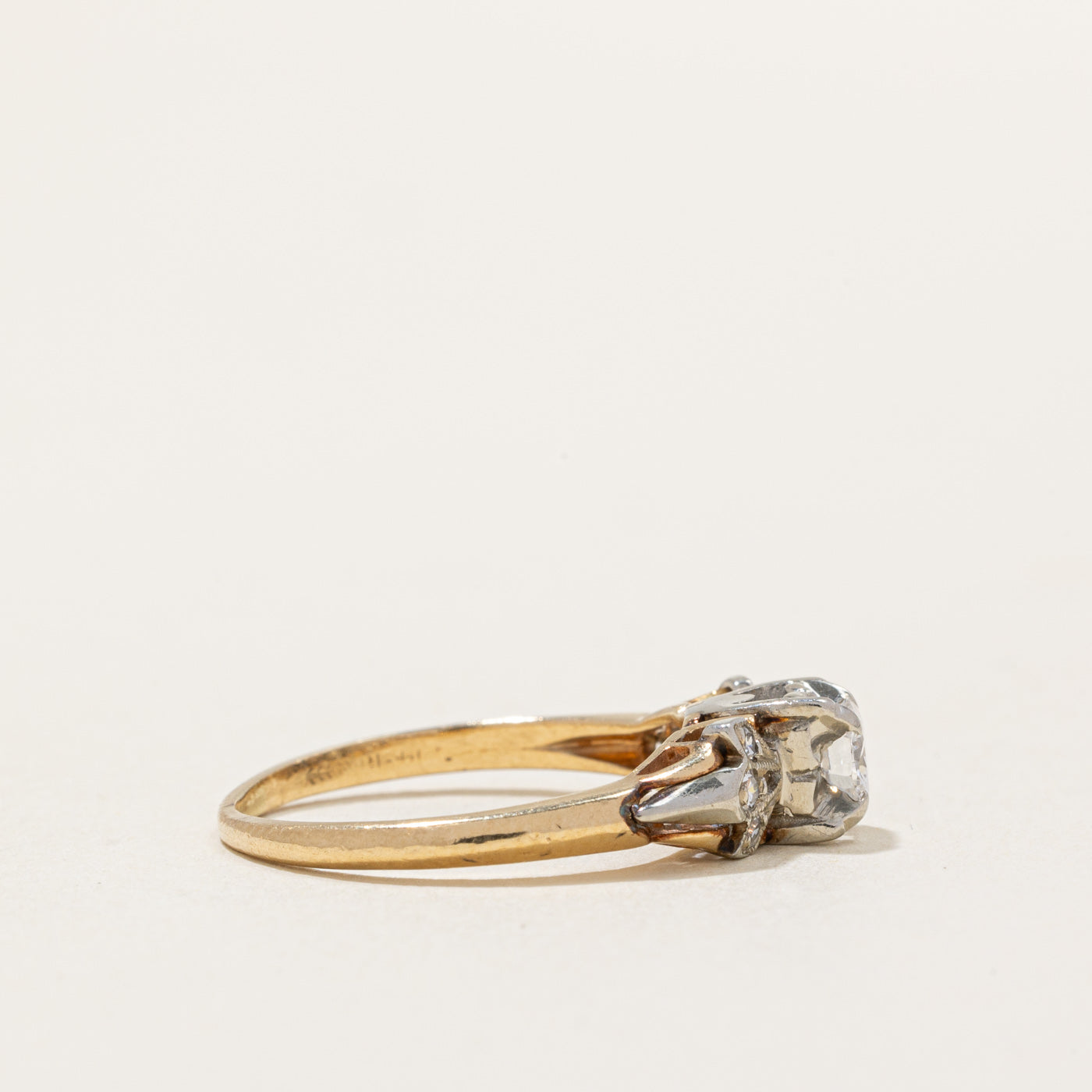 Mid Century Diamond Ring | 0.33ctw VS1 G/H | SZ 5.5 |