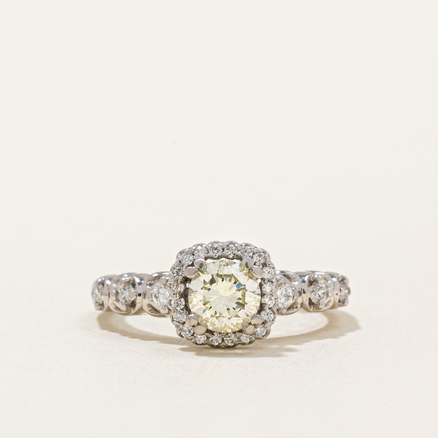 Diamond Halo Engagement Ring | 0.68ctw | SZ 4.25 |