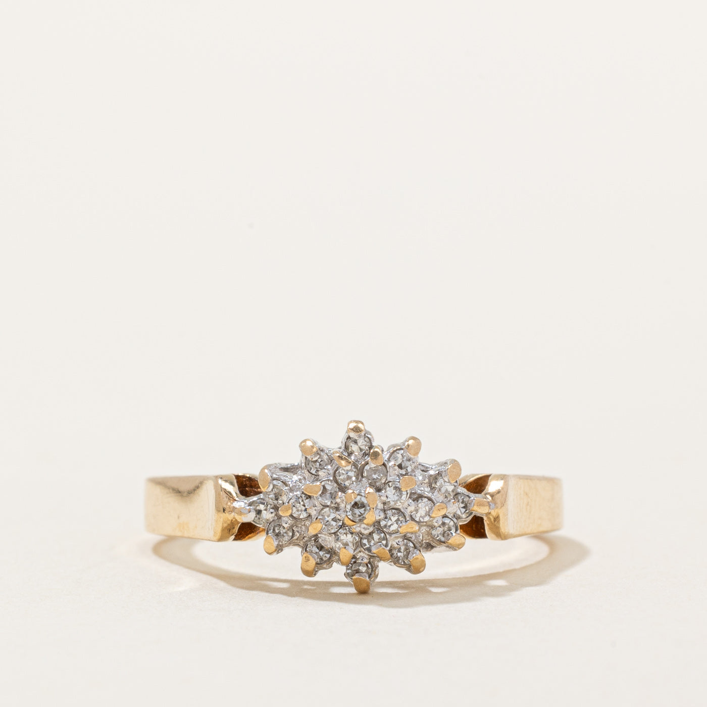 Diamond Cluster Cocktail Ring | 0.13ctw | SZ 6.75 |