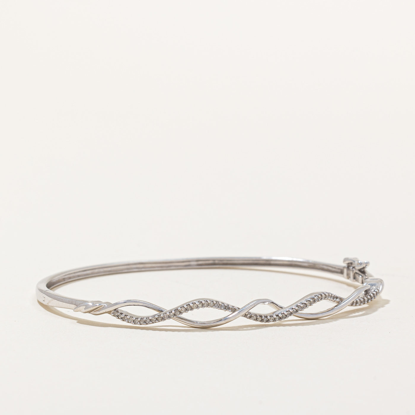 Diamond Bangle | 0.05ctw | 6.5" |