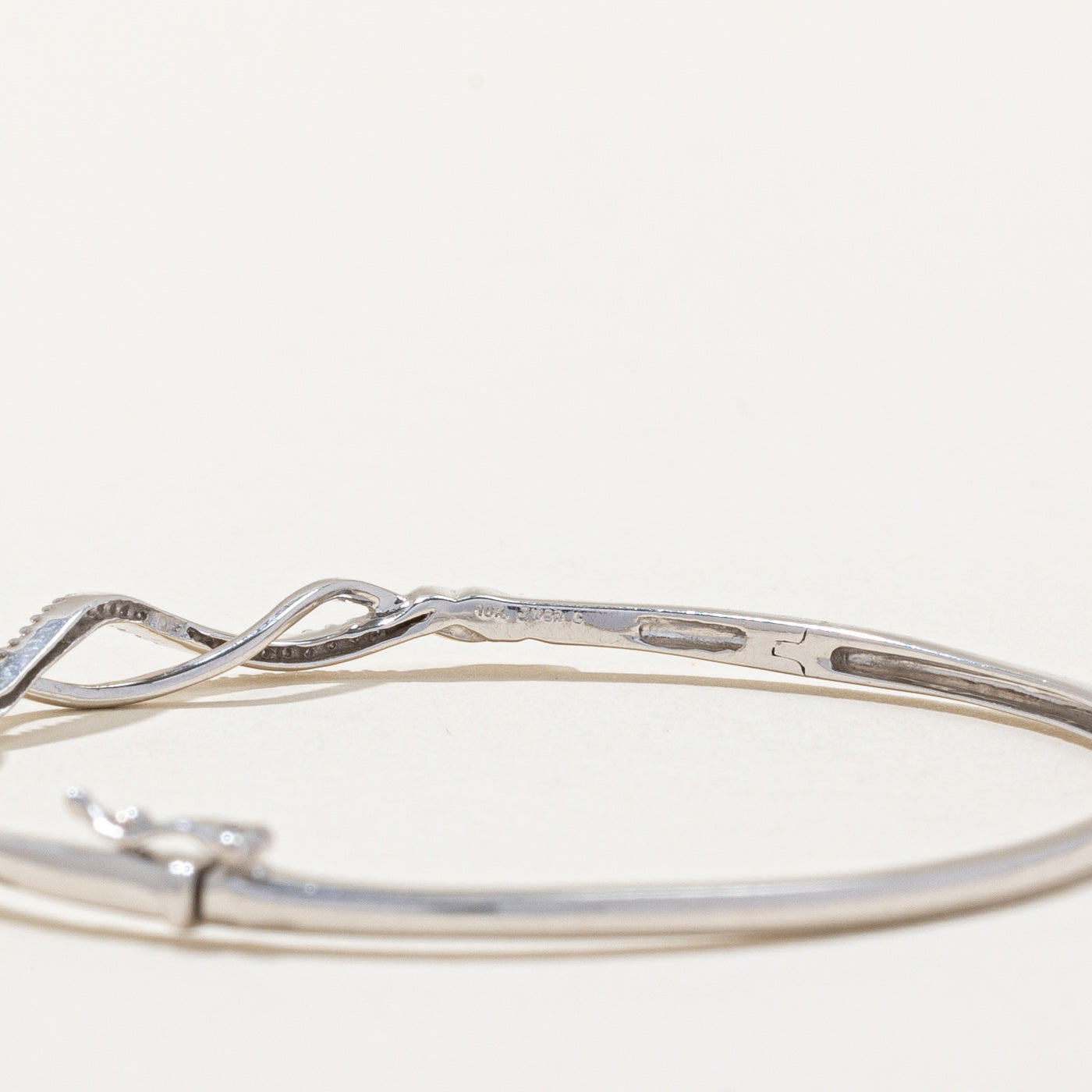 Diamond Bangle | 0.05ctw | 6.5" |