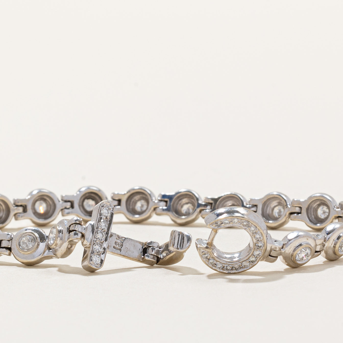 Diamond Buckle Closure Bracelet | 1.00ctw | 7" |