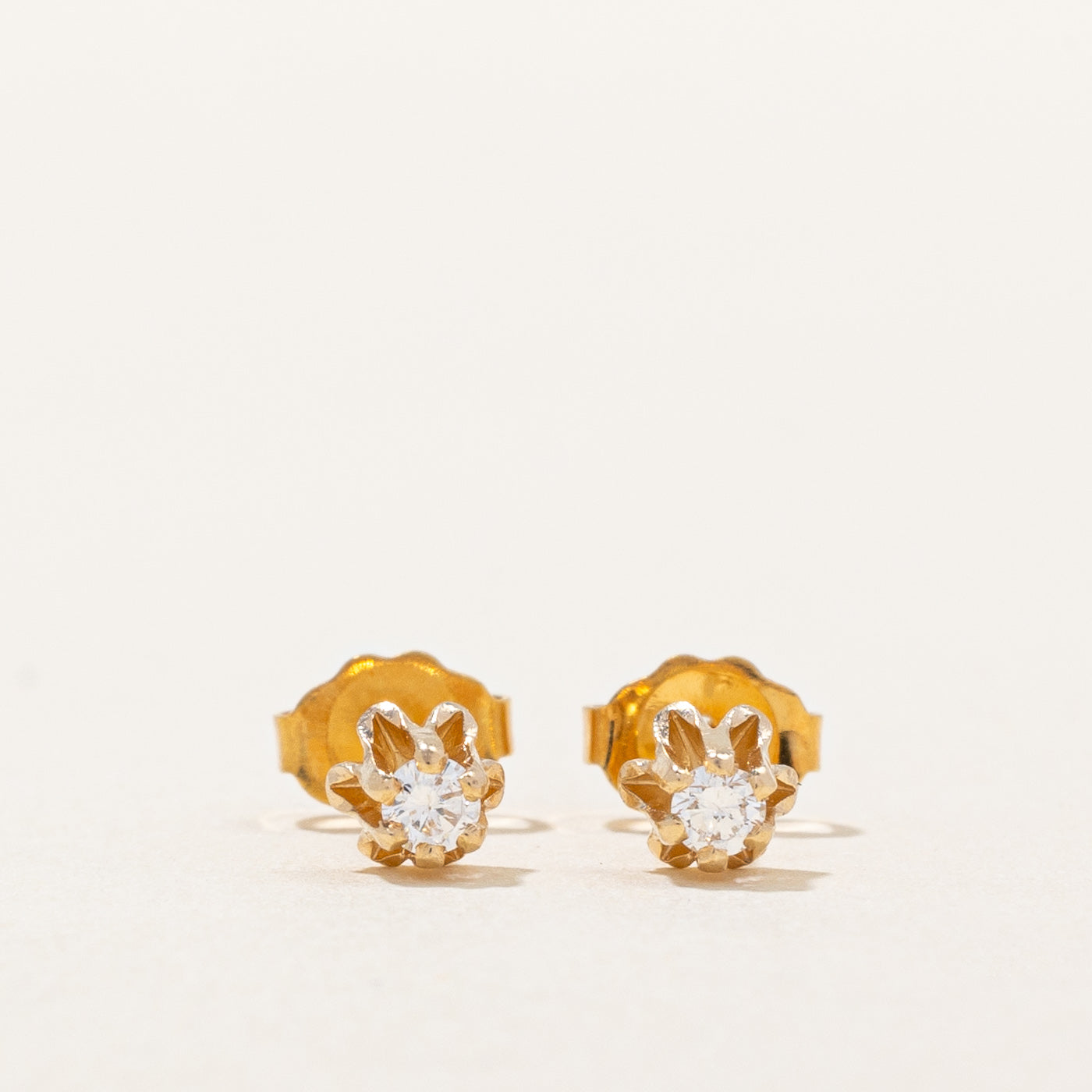 Boucles d'oreilles puces en diamant serties Belcher | 0,08 ct |