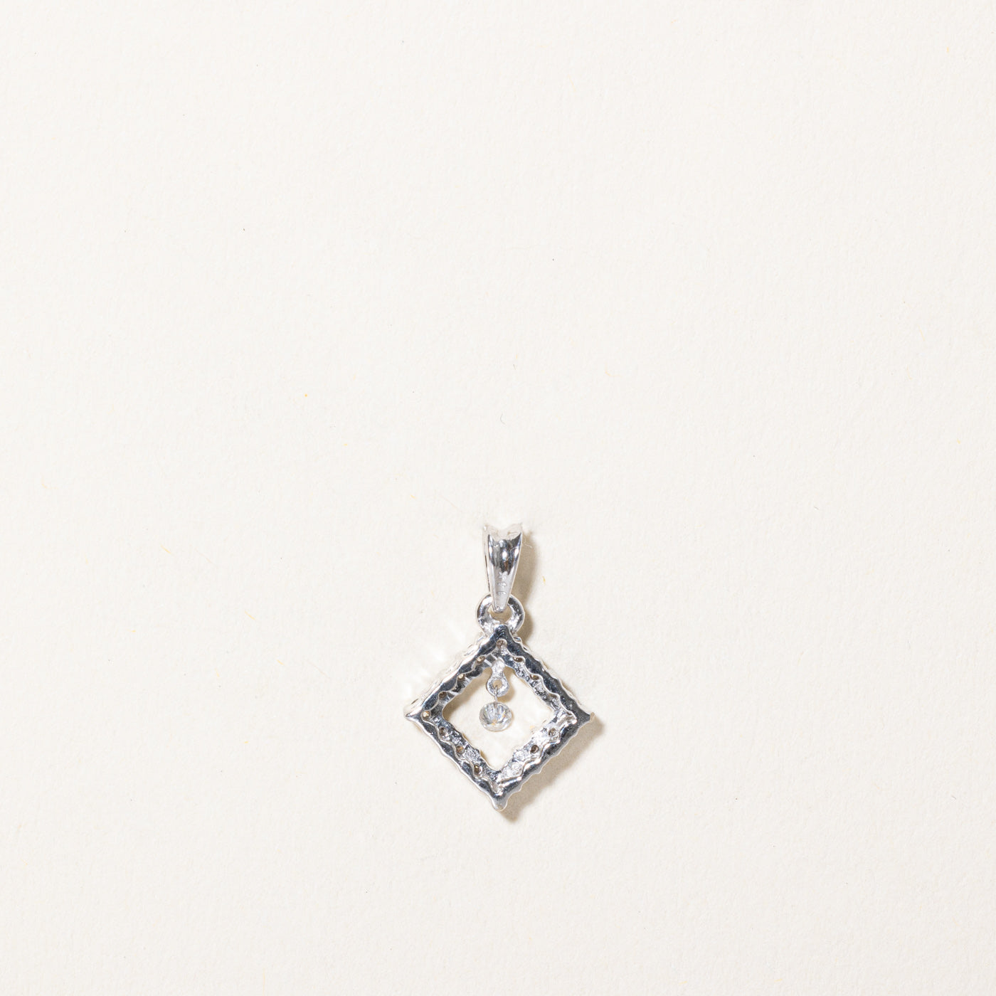 Dangling Diamond Pendant | 0.20ctw |