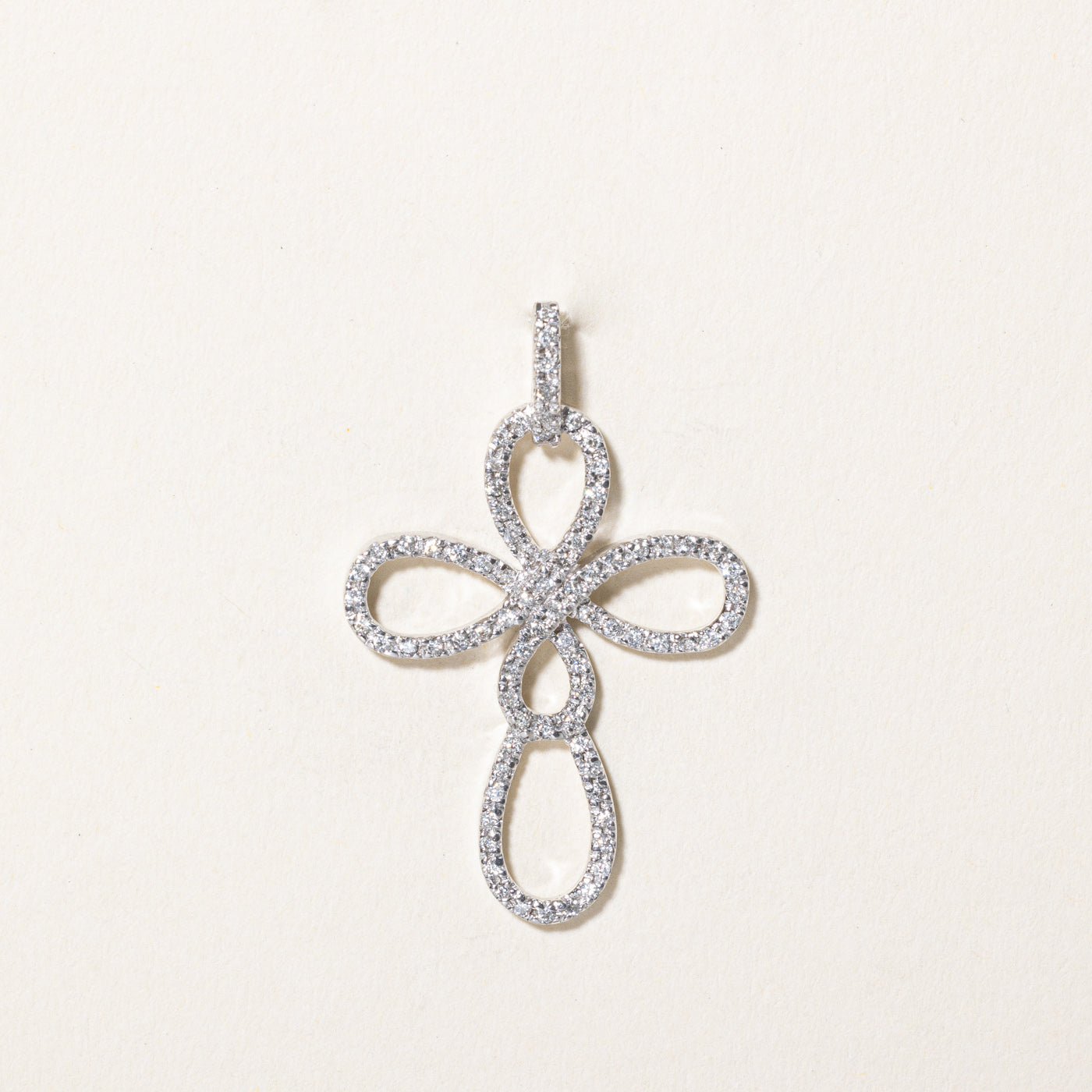 Pendentif croix en diamants | 0,29 ct | 