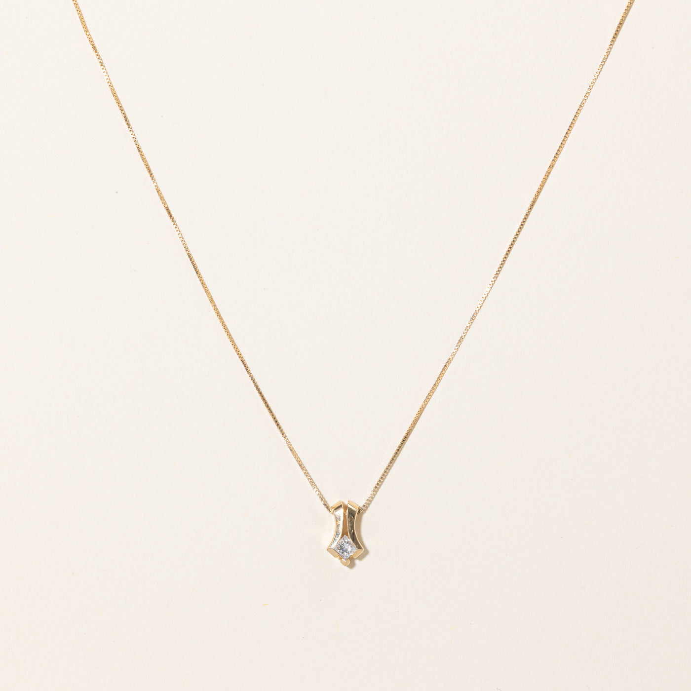 Princess Cut Diamond Pendant Necklace | 0.19ct | 18" |