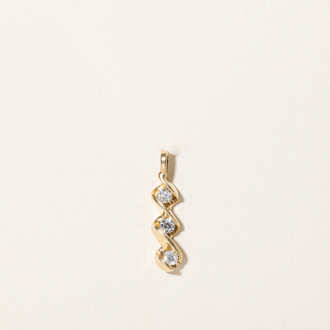 Diamond Column Pendant | 0.26ctw |